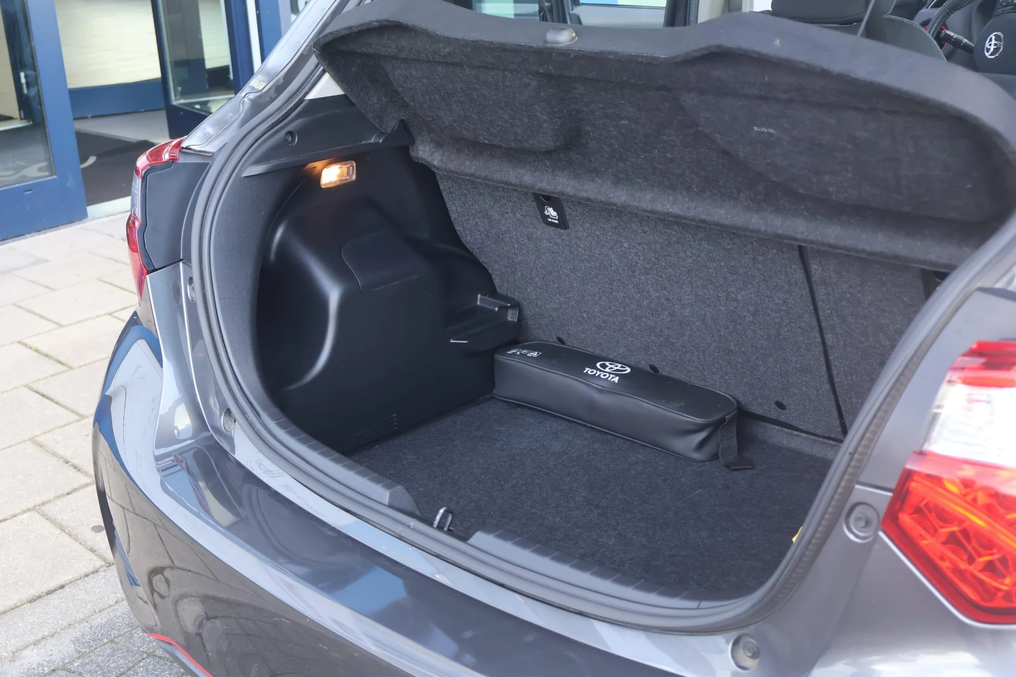 Toyota-Yaris-image-20