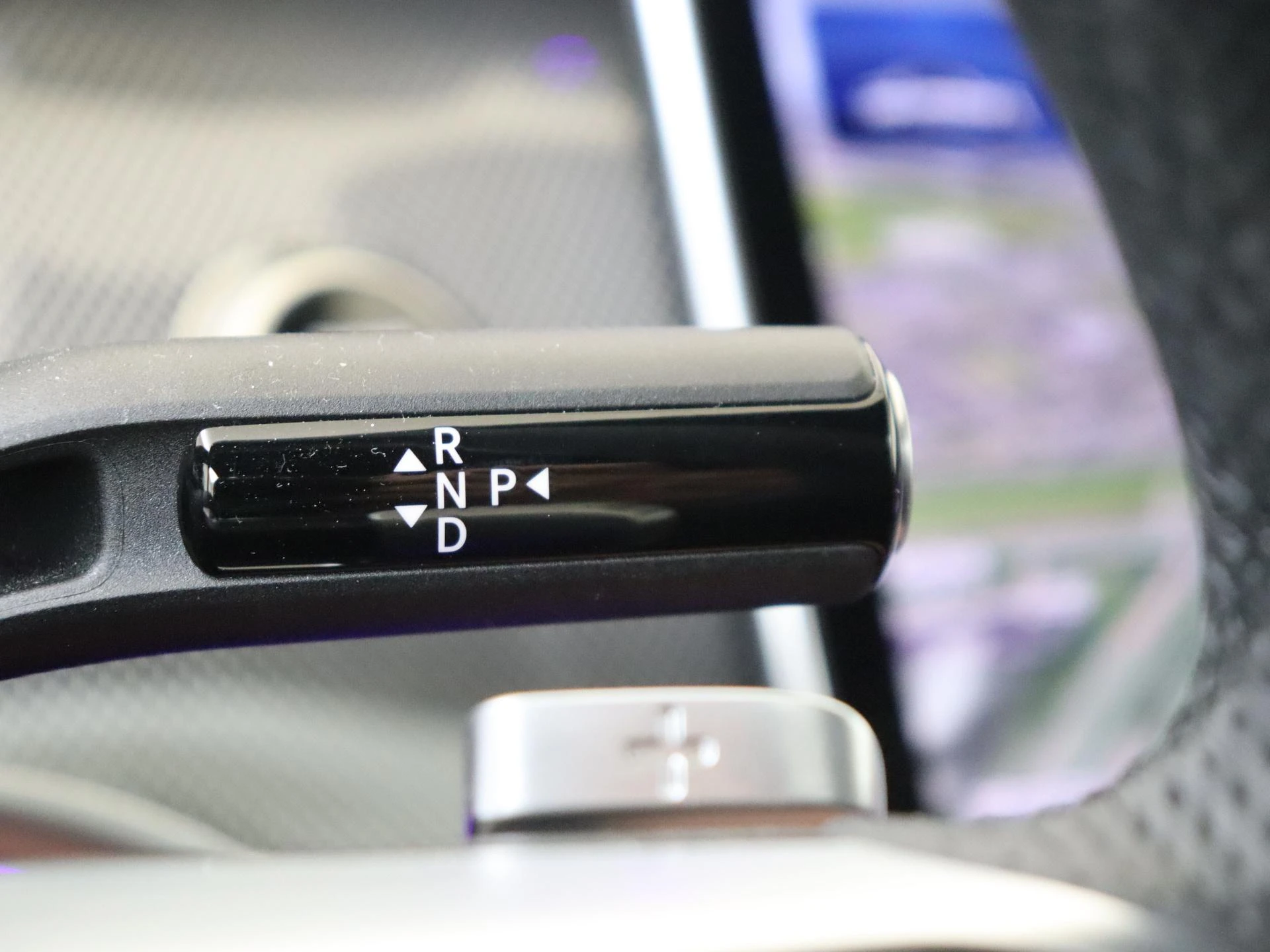Mercedes-Benz-C-Klasse-image-13