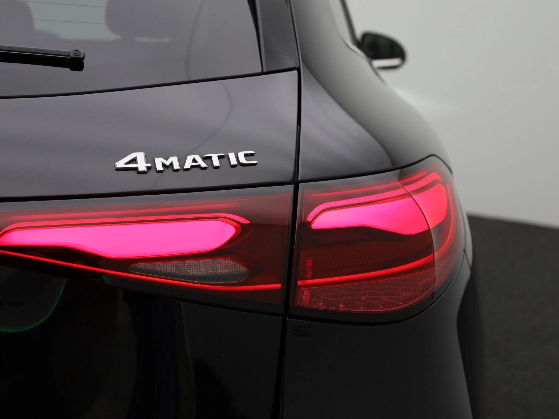 Mercedes-Benz-GLC-image-46