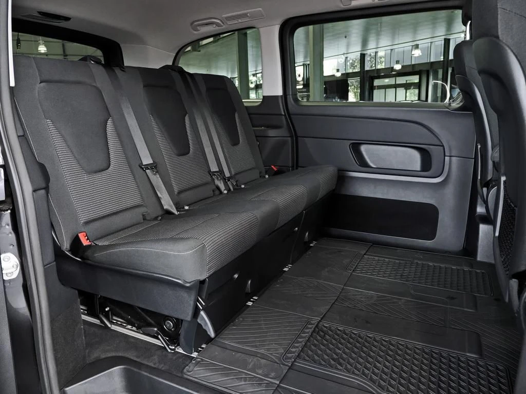 Mercedes-Benz-V-Klasse 220-image-12