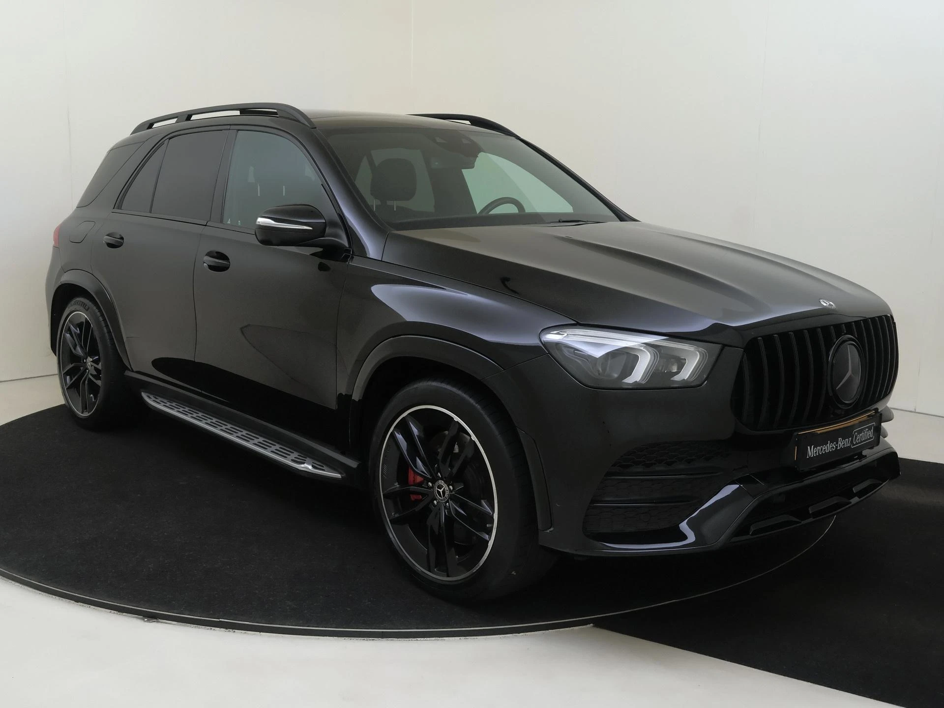 Mercedes-Benz-GLE-image-1