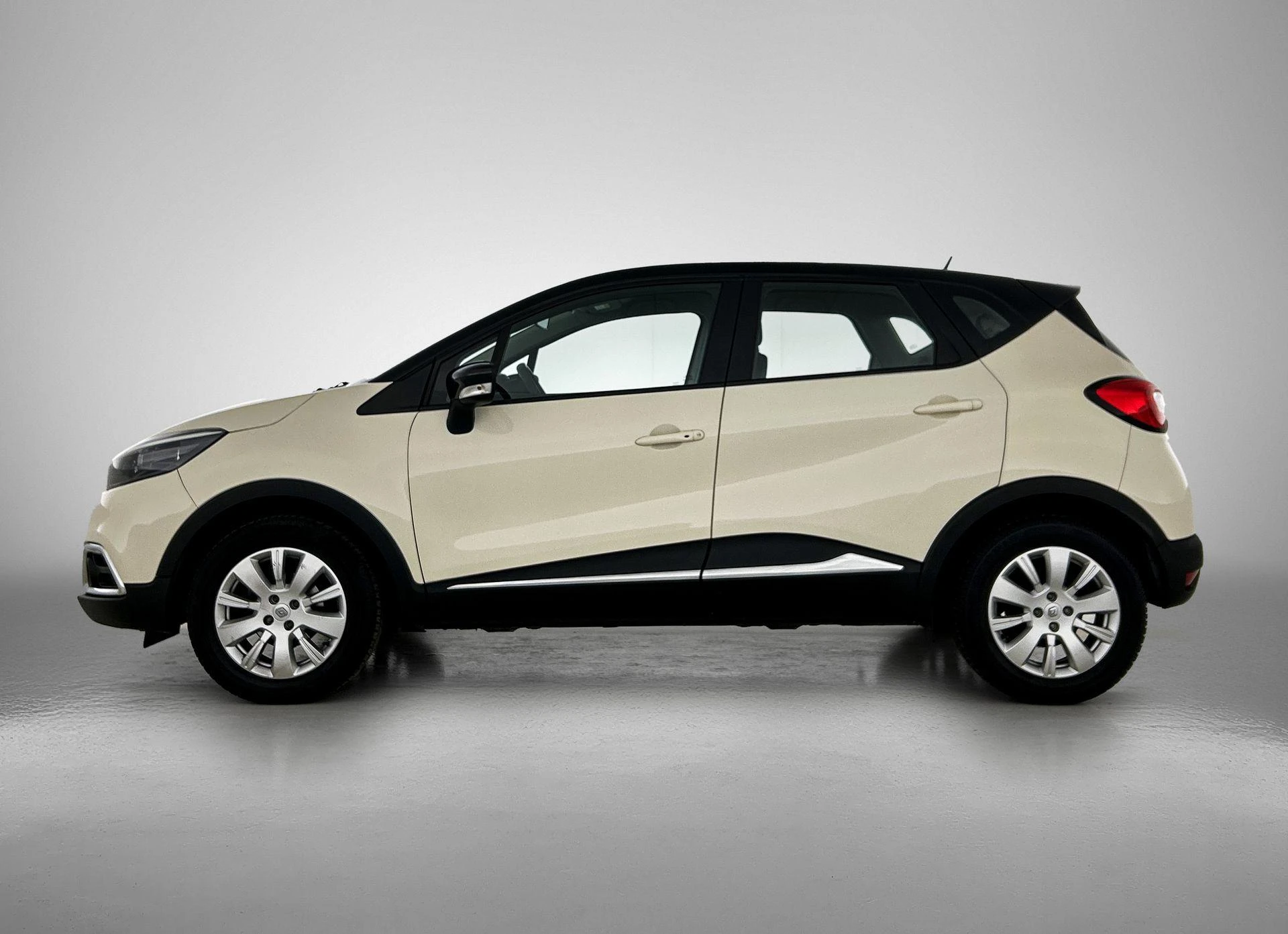 Renault-Captur-image-1