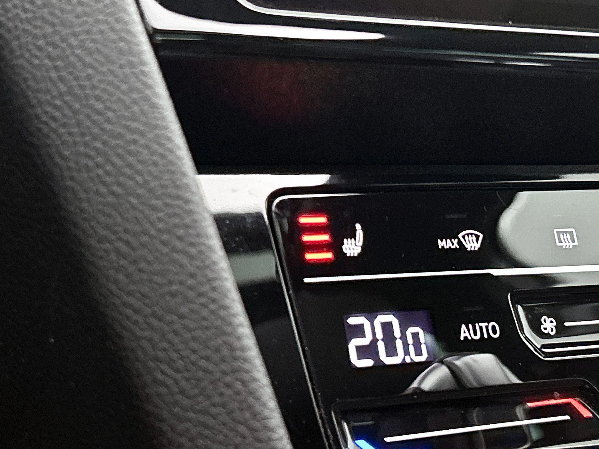 Volkswagen-Passat-image-7