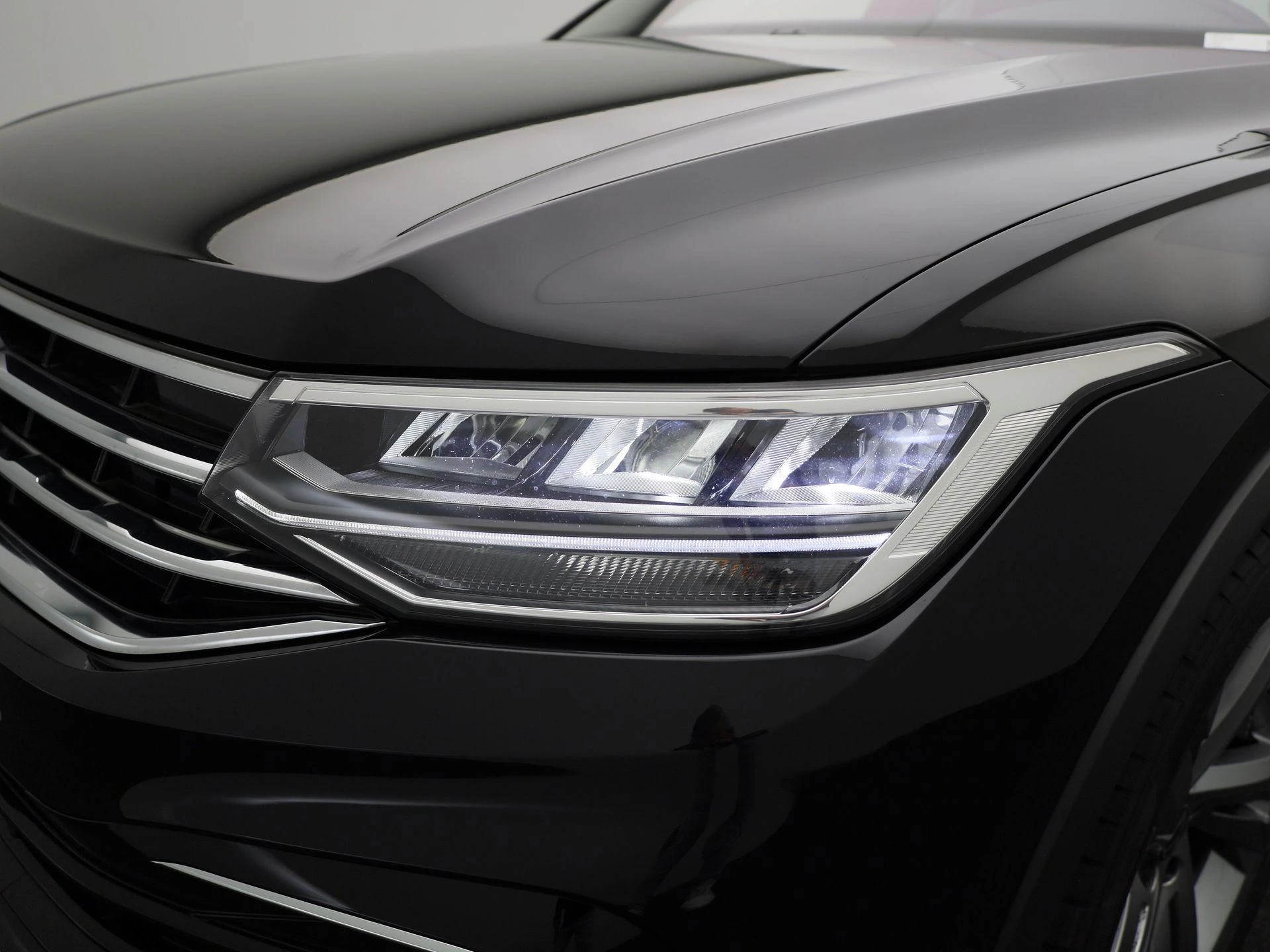 Volkswagen-Tiguan-image-14
