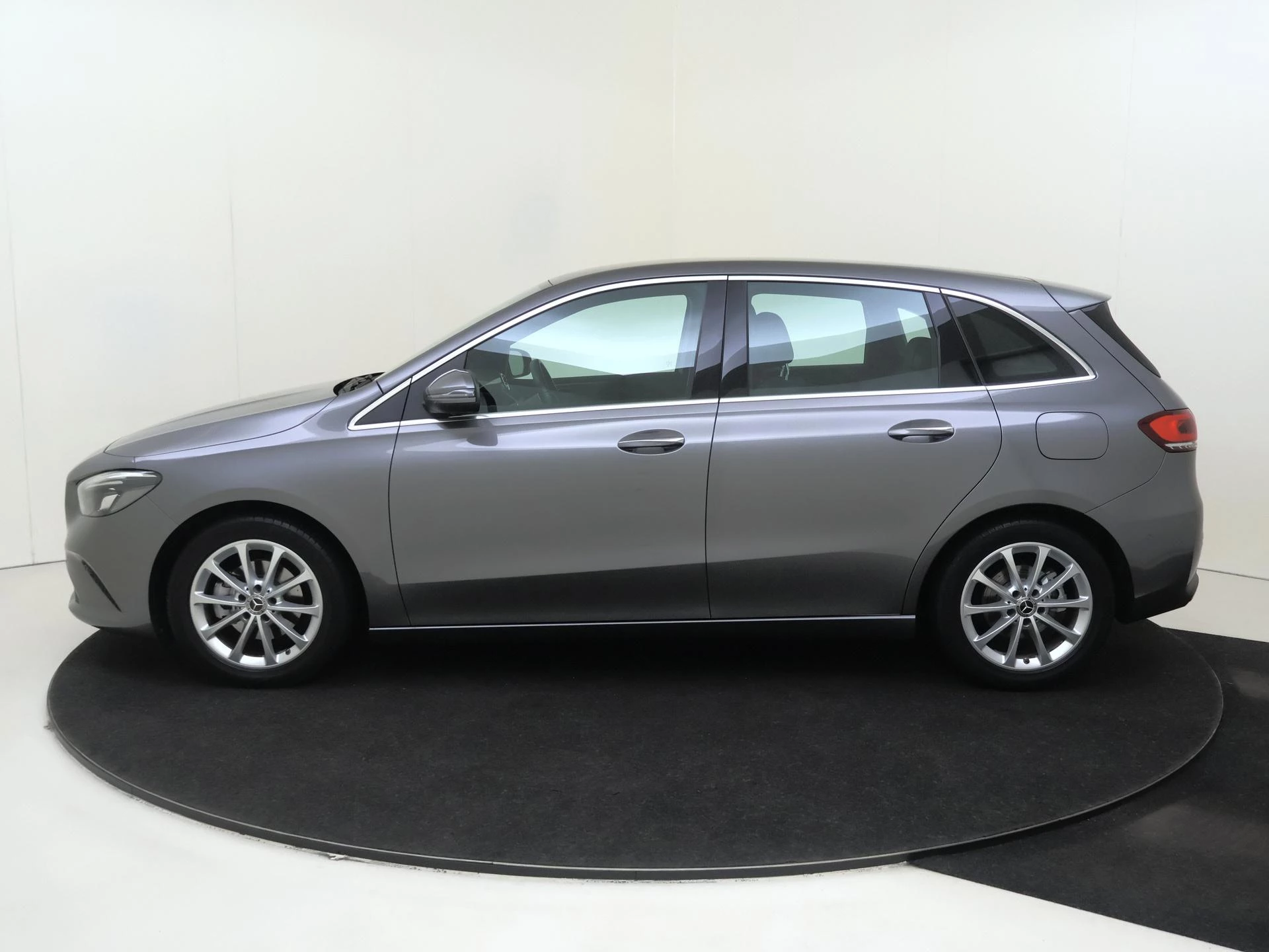 Mercedes-Benz B-Klasse 180 Launch Edition Premium