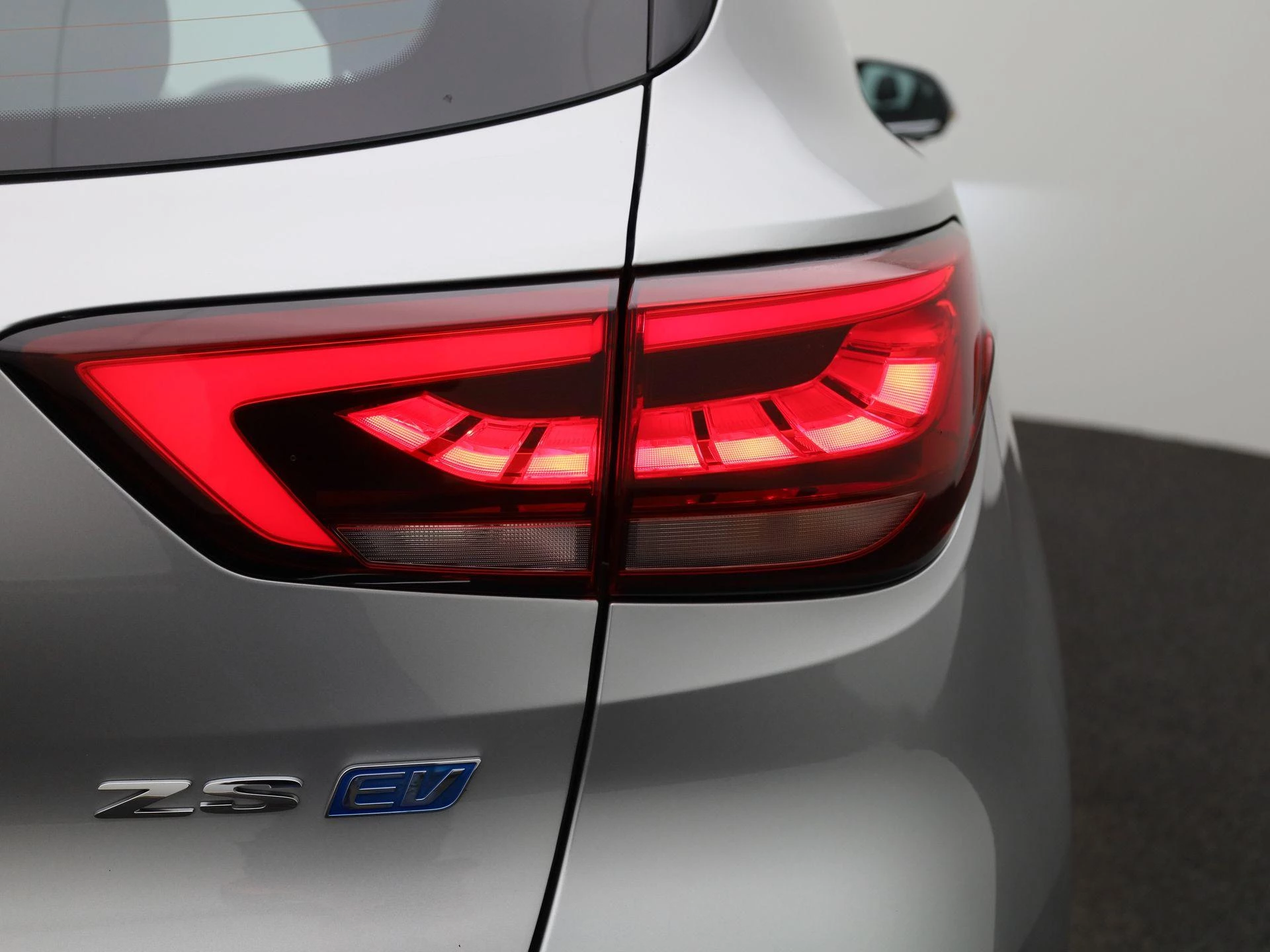 MG-ZS EV-image-40