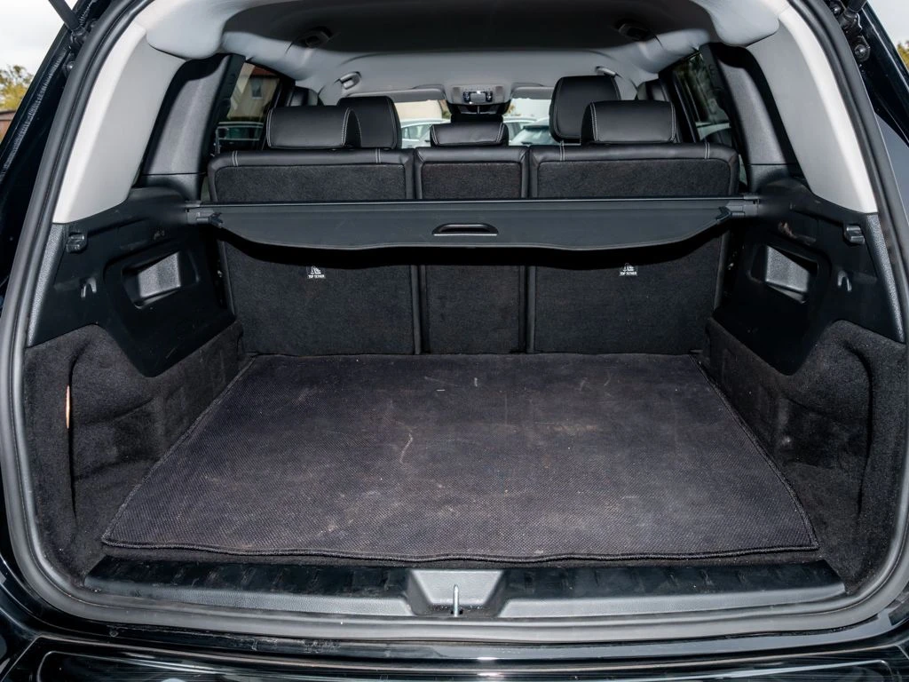 Mercedes-Benz-GLB 200-image-14