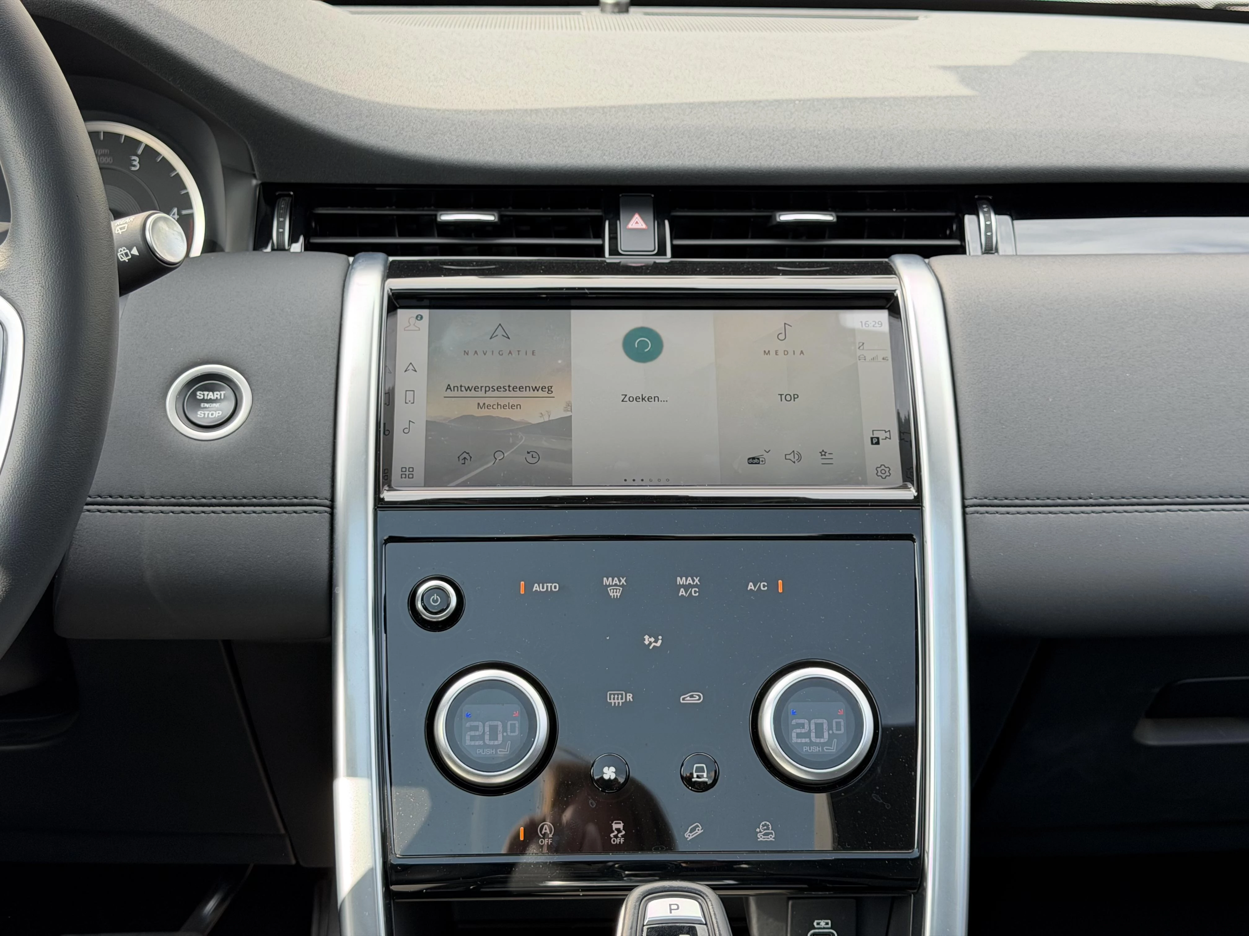 Land Rover-Discovery Sport-image-22
