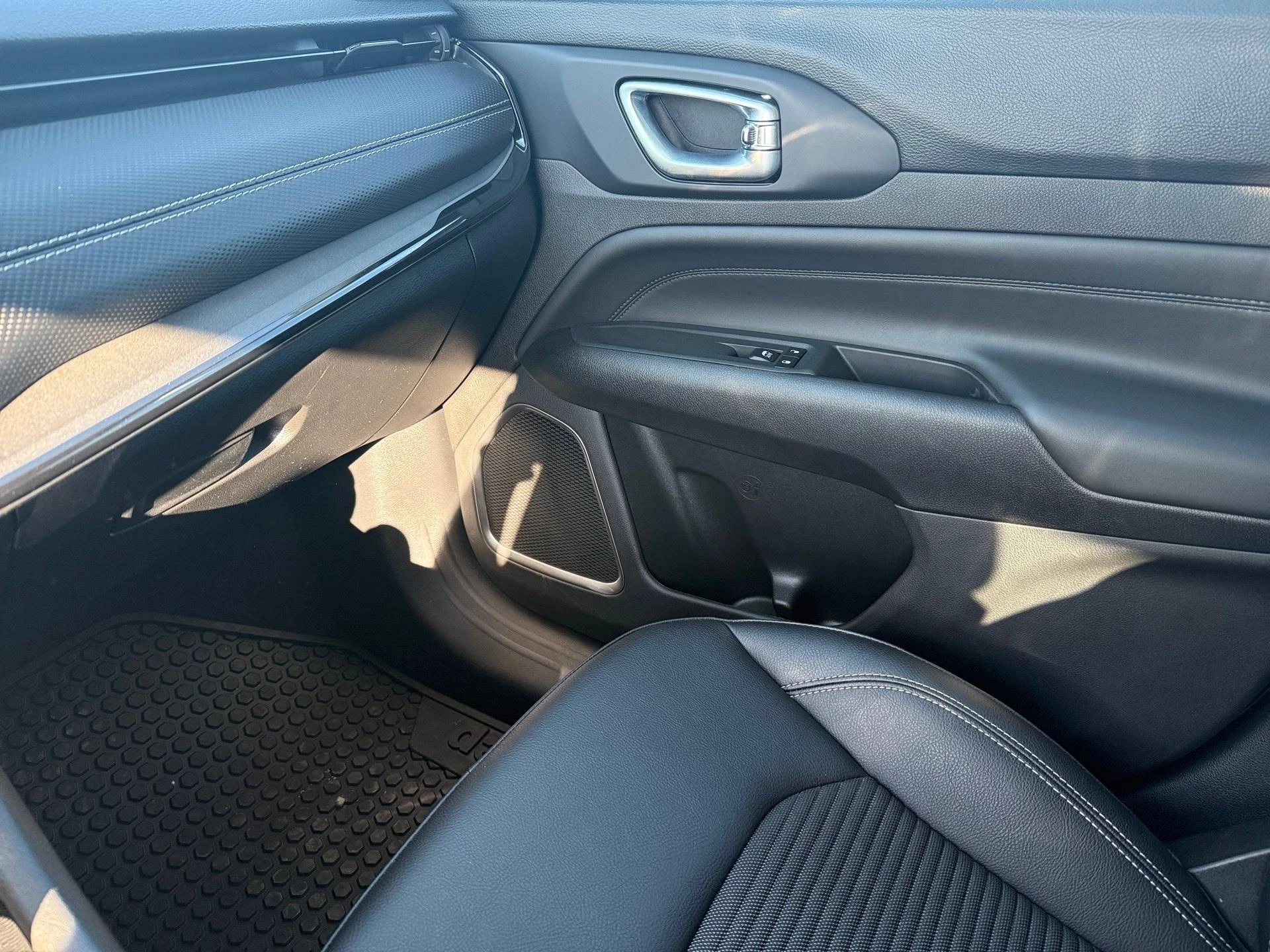 Jeep-Compass-image-17