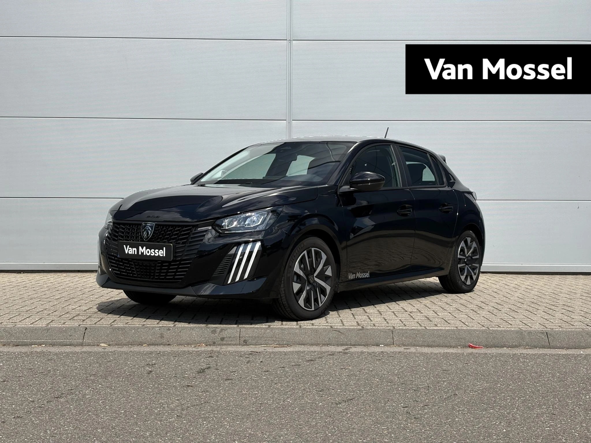Peugeot-208-image-0