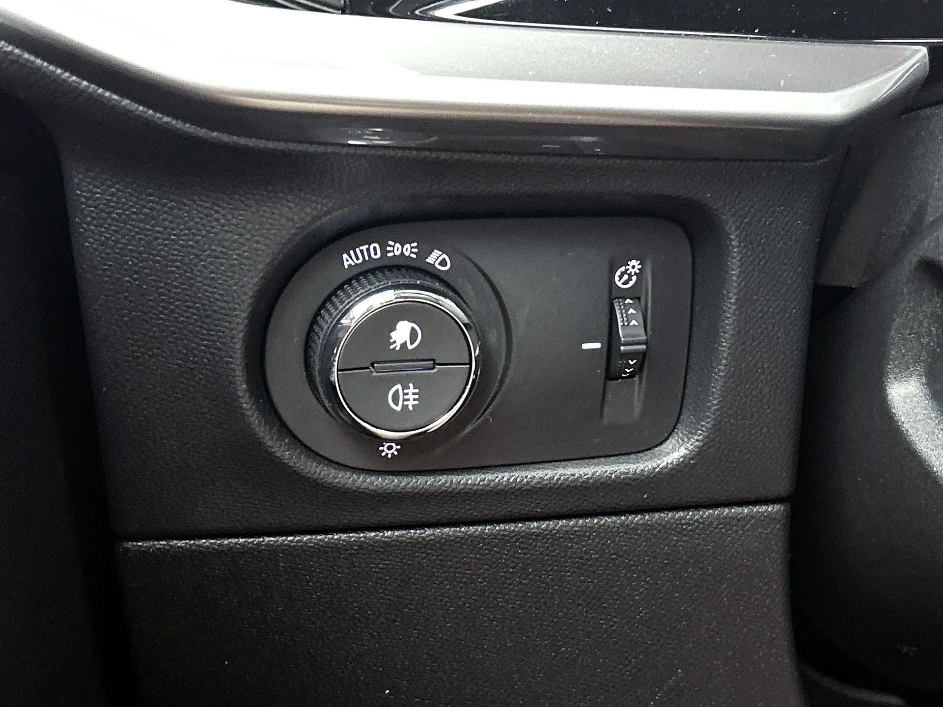 Opel Mokka-e Ultimate 50-kWh 11kw bl.