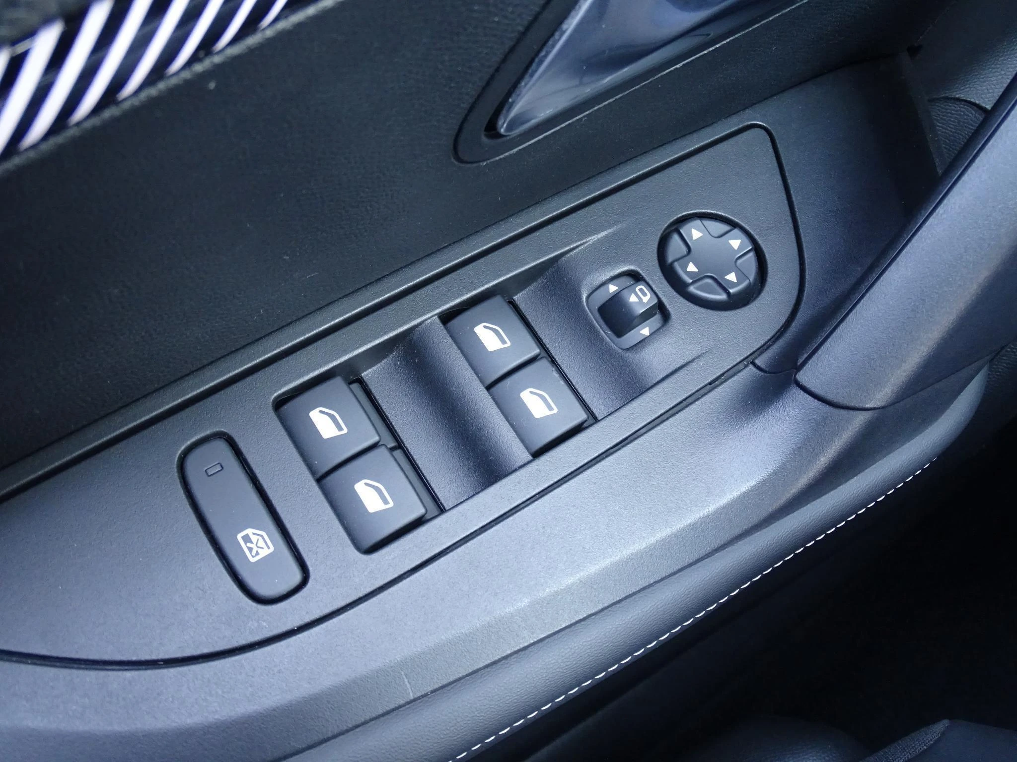 Peugeot-2008-image-17