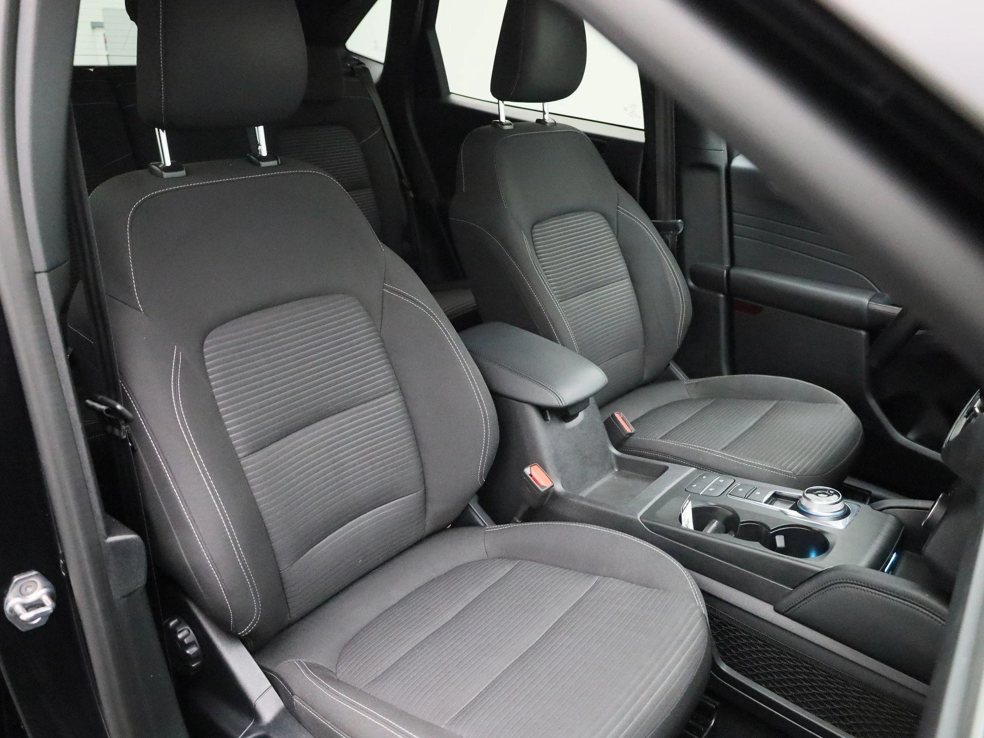 Ford-Kuga-image-32