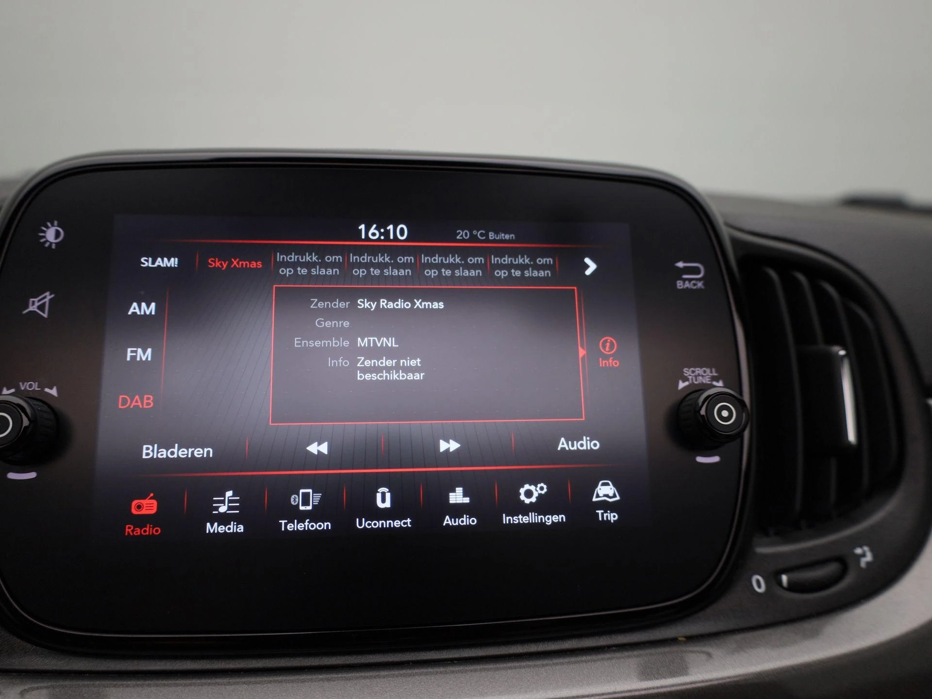 Fiat-500C-image-15