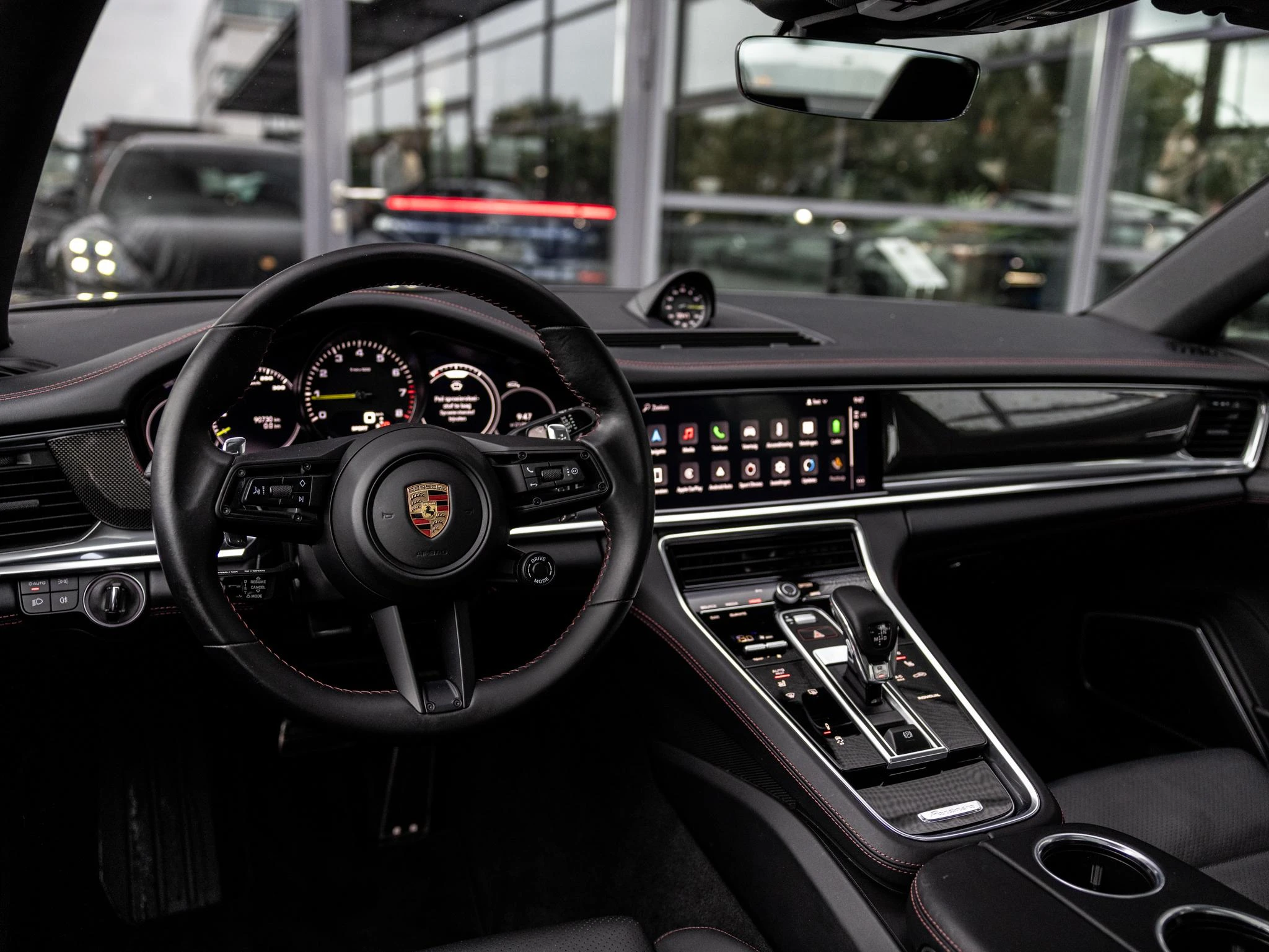 Porsche-Panamera-image-7