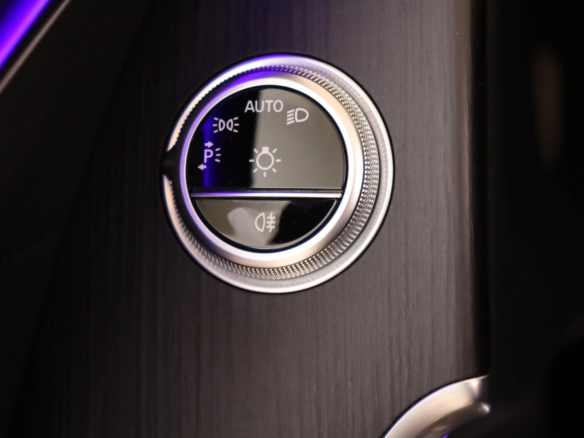 Mercedes-Benz-S-Klasse-image-24
