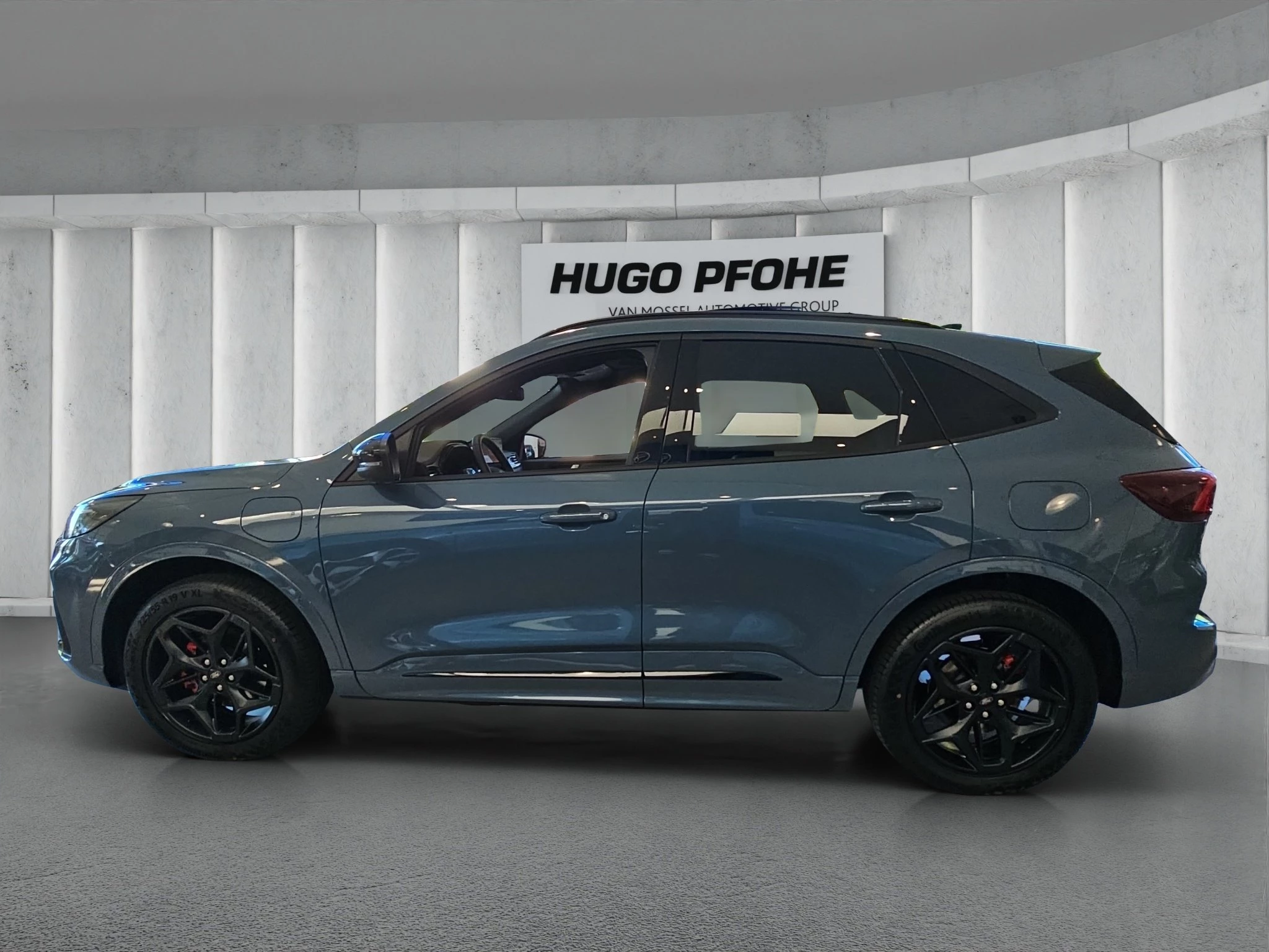 Ford Kuga BlueCruise Edition 2.5 Duratec Plug-in-Hybrid BlueCruis CVT Sports Utility Vehicle. 178 kW. 5-t