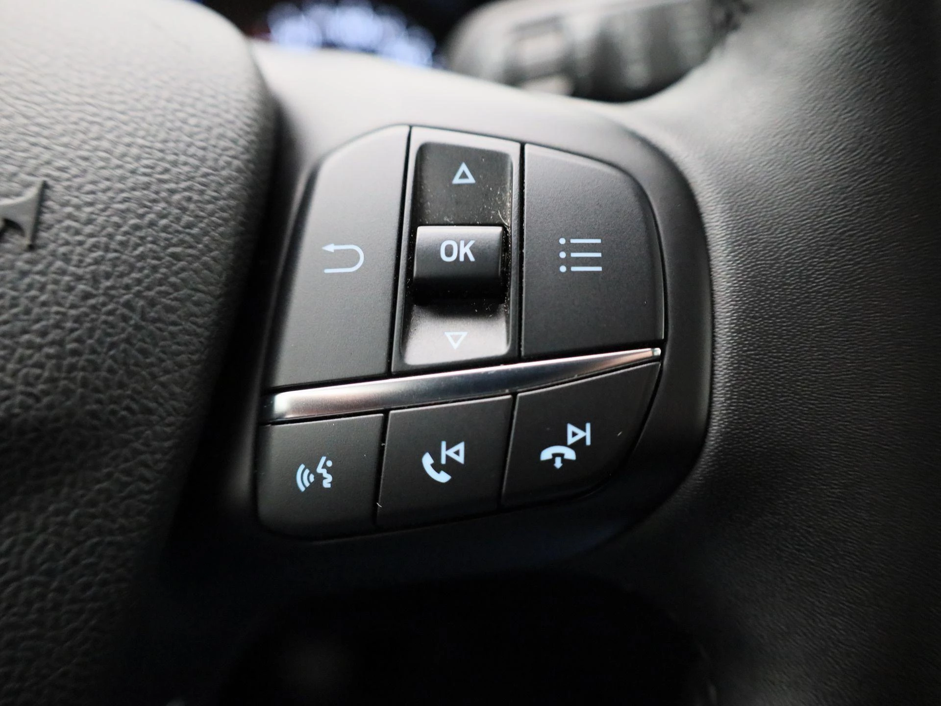 Ford Focus Wagon 1.0 EcoBoost Hybrid Titanium