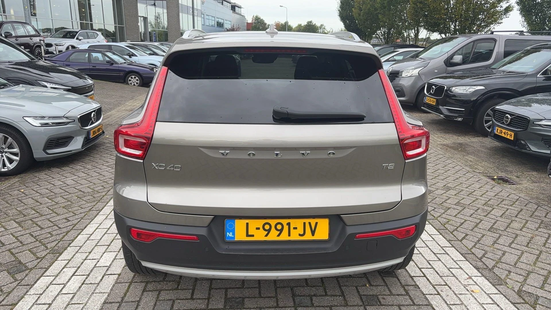 Volvo-XC40-image-2