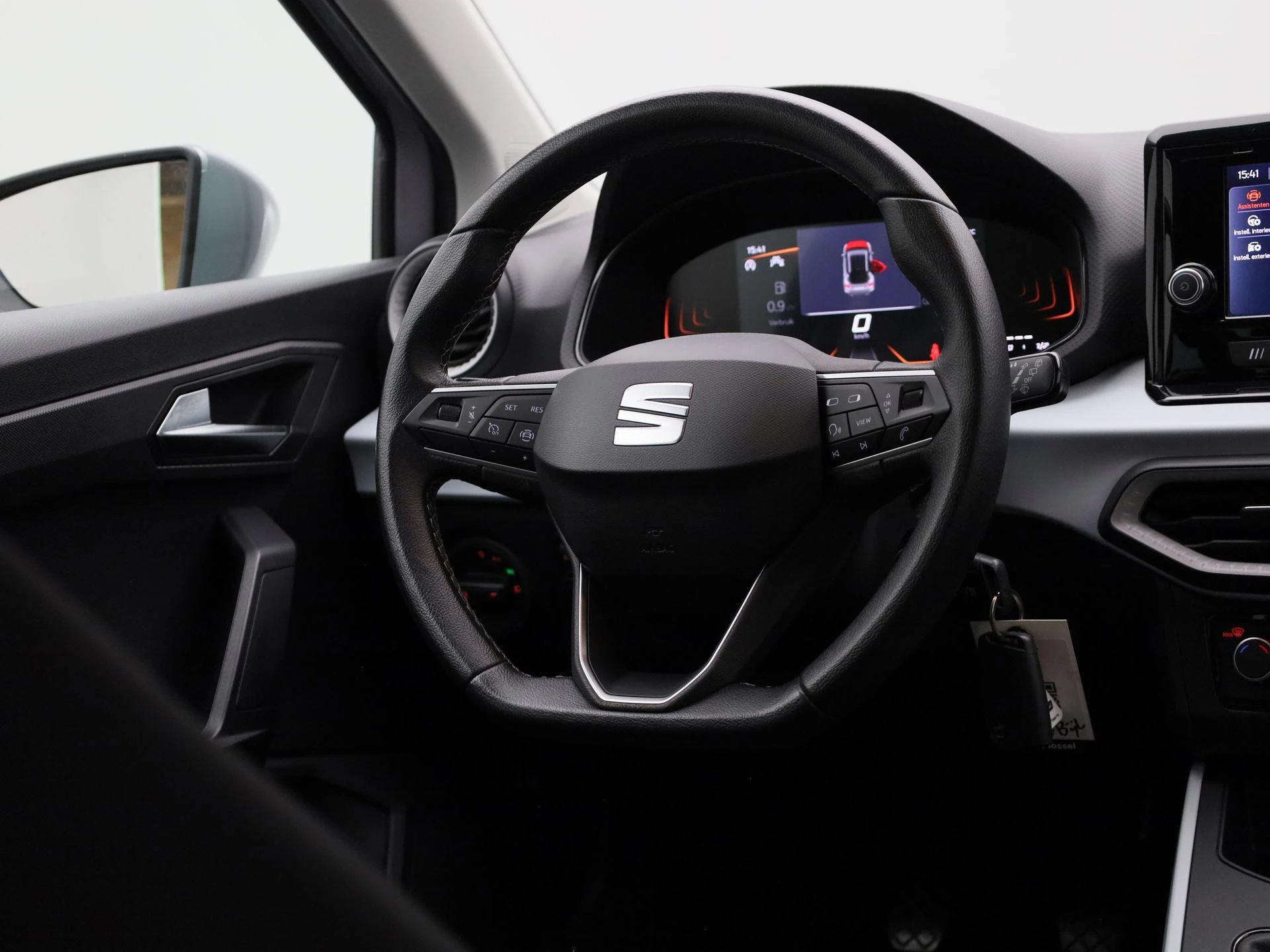 SEAT-Arona-image-35