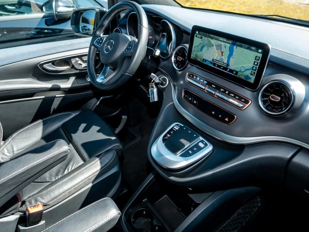 Mercedes-Benz-EQV 300-image-8