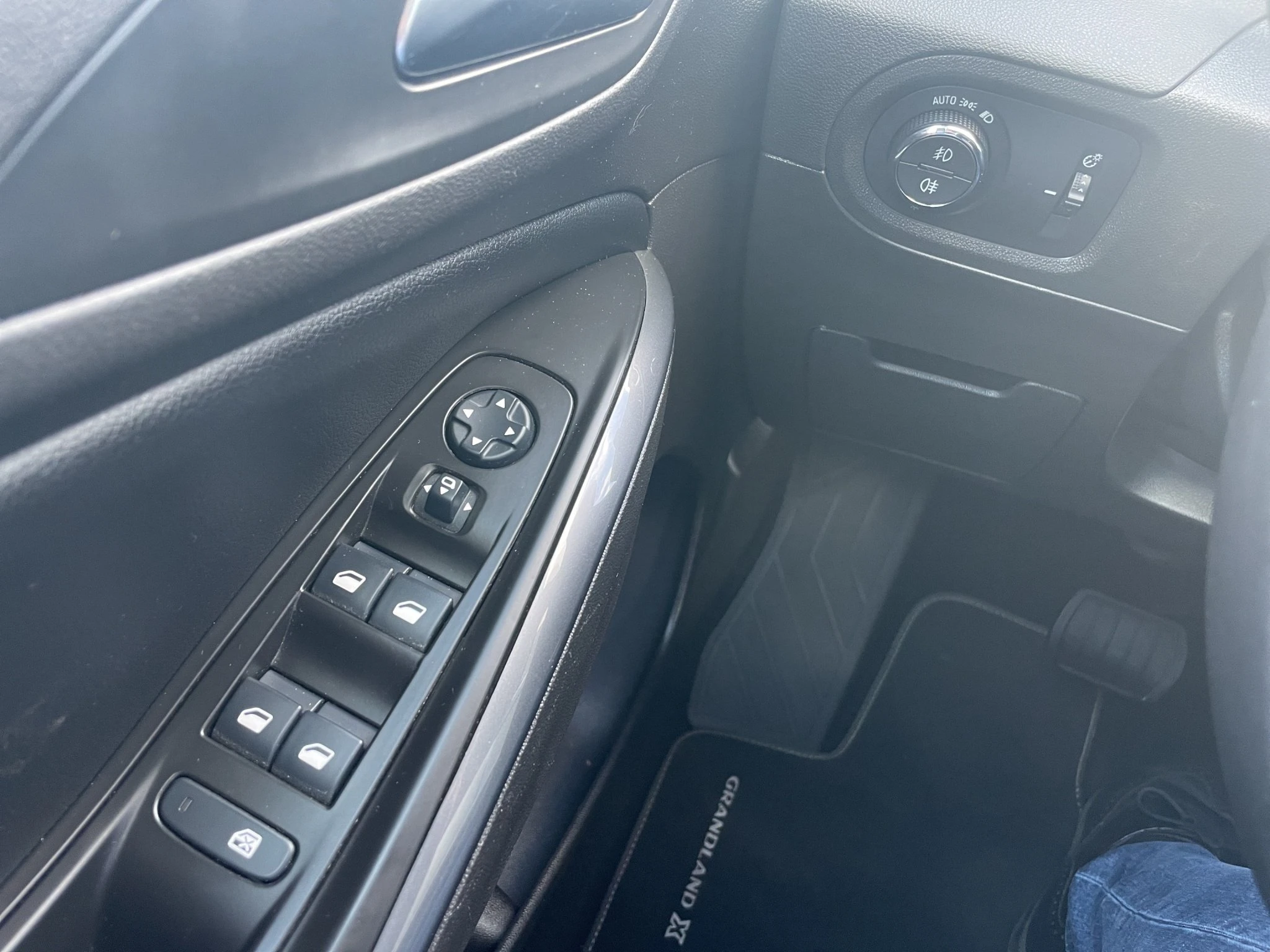 Opel-Grandland X-image-12