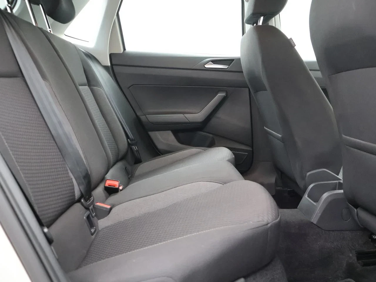 Volkswagen-Polo-image-11