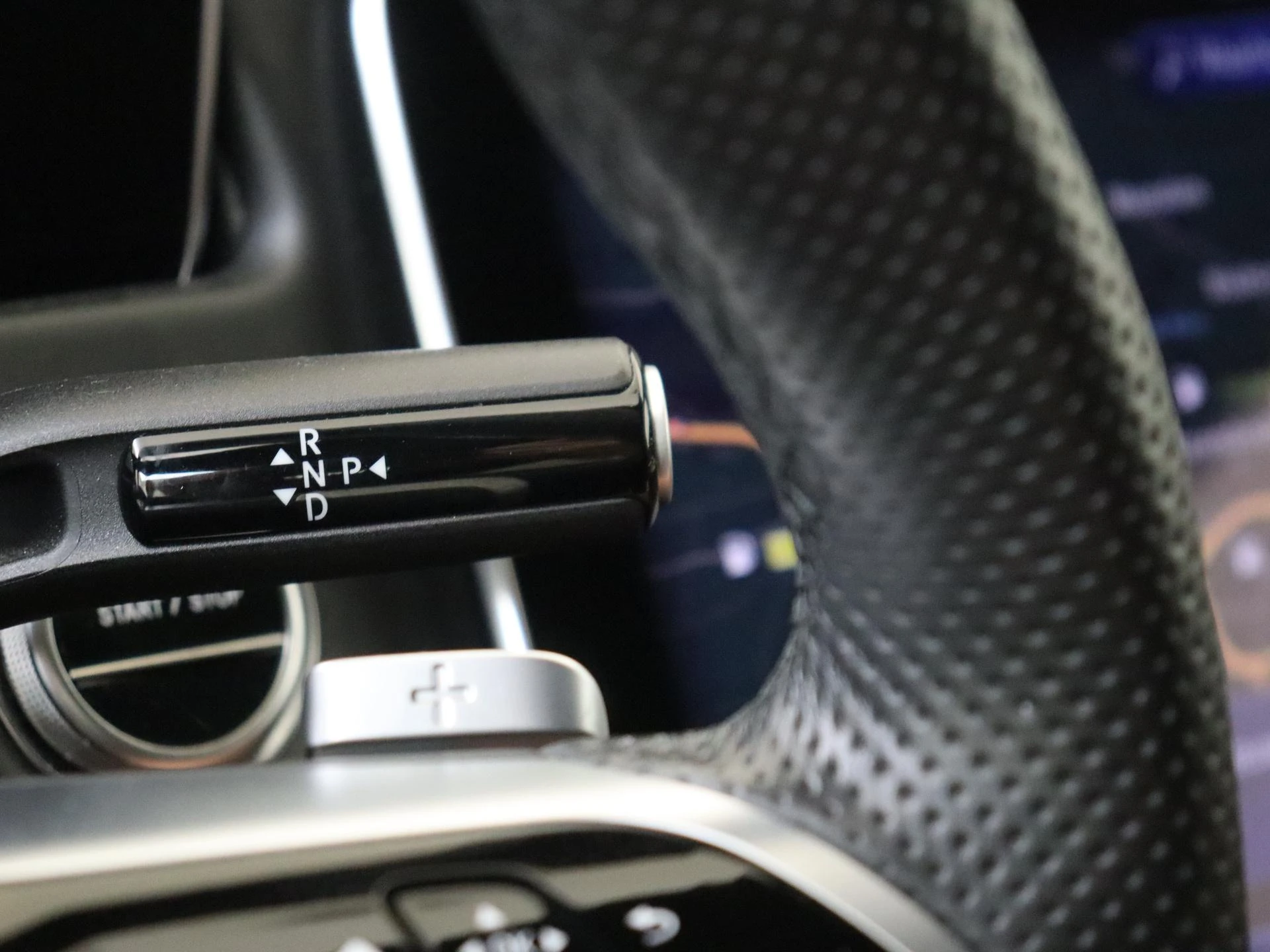 Mercedes-Benz-E-Klasse-image-14