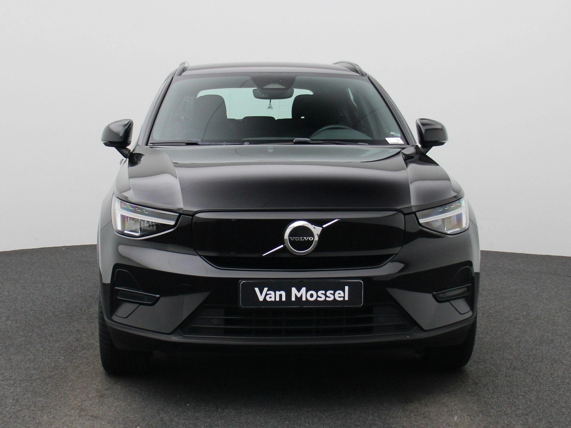 Volvo-XC40-image-2