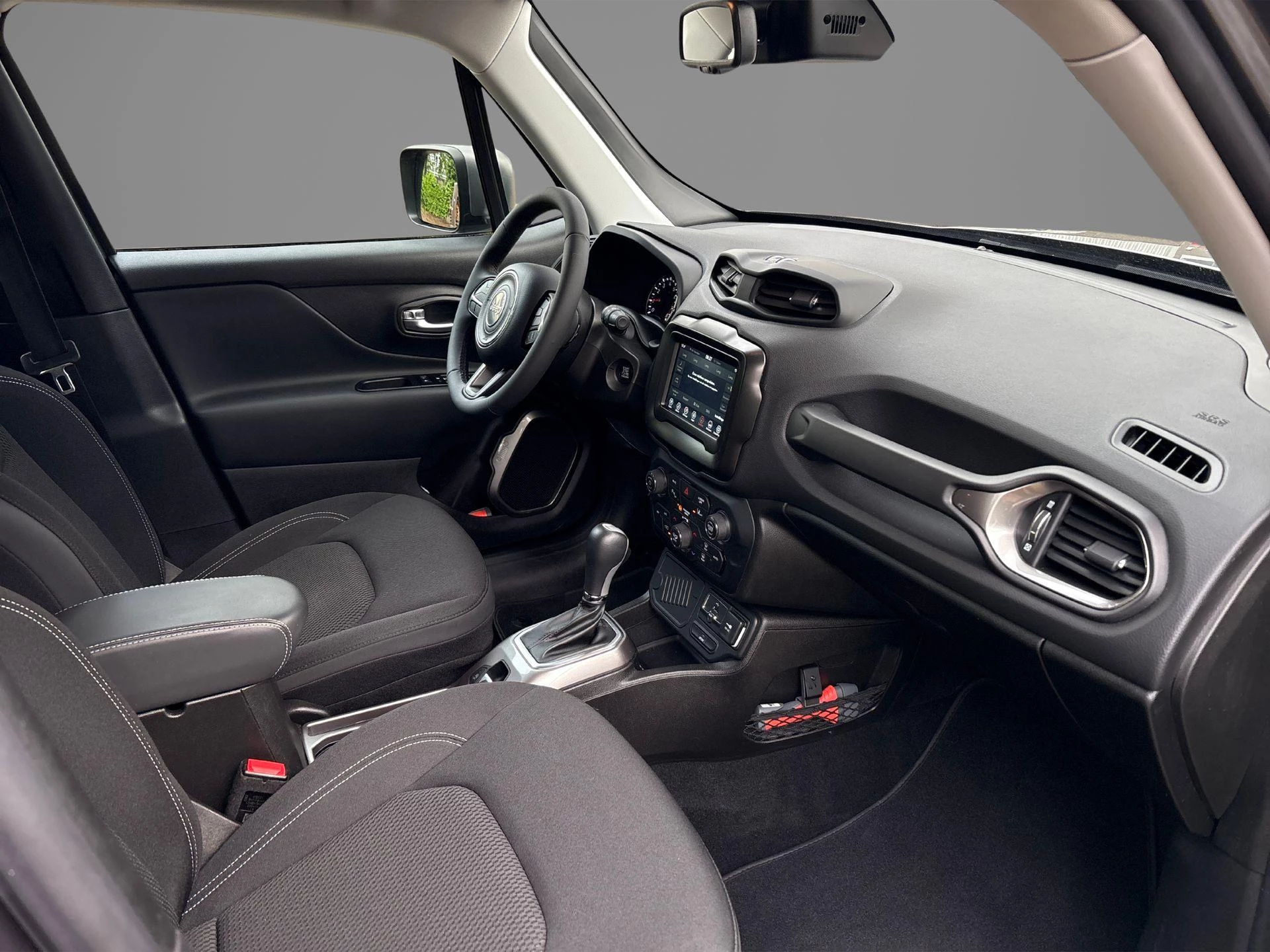 Jeep-Renegade-image-4