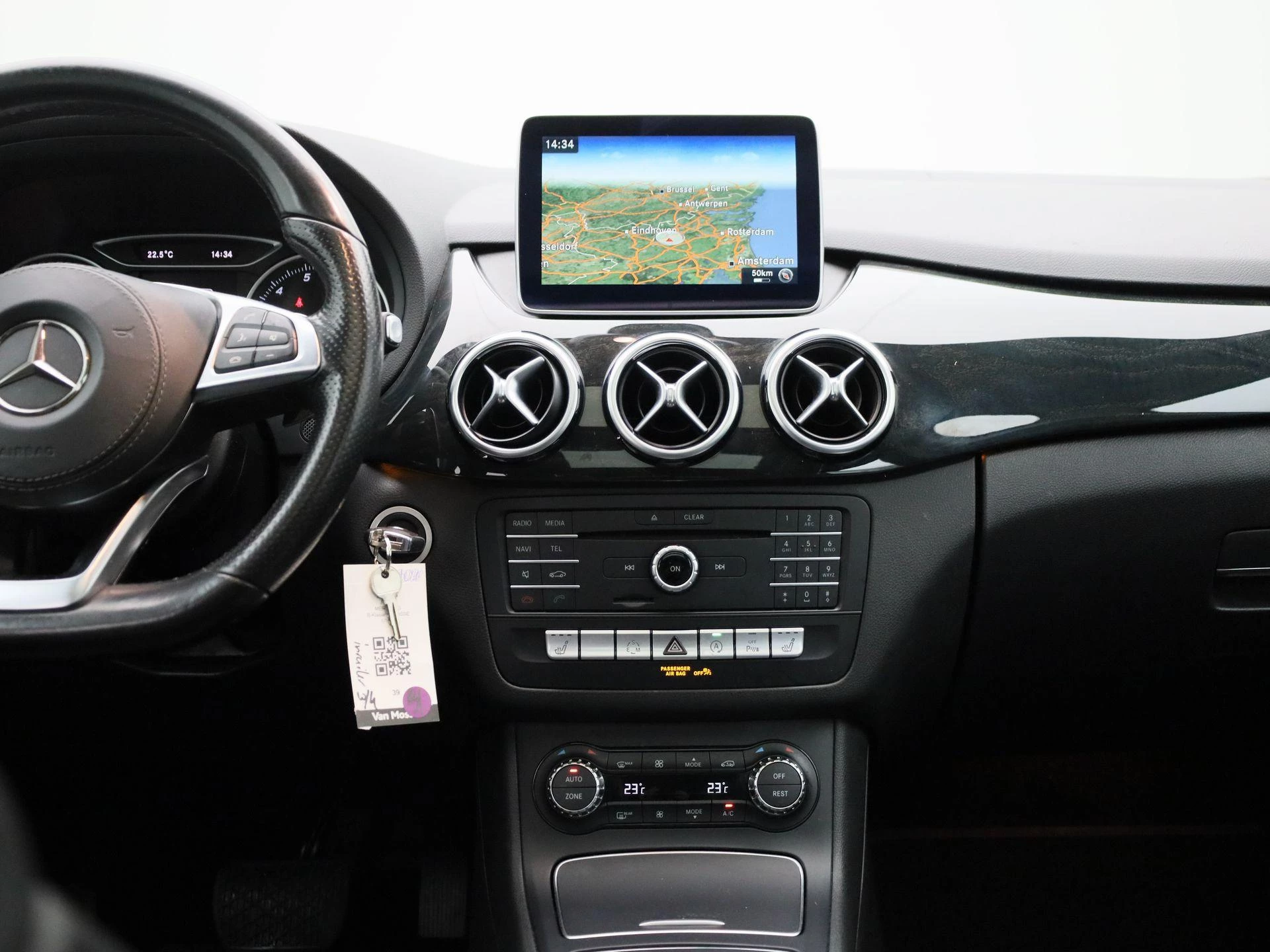 Mercedes-Benz-B-Klasse-image-8