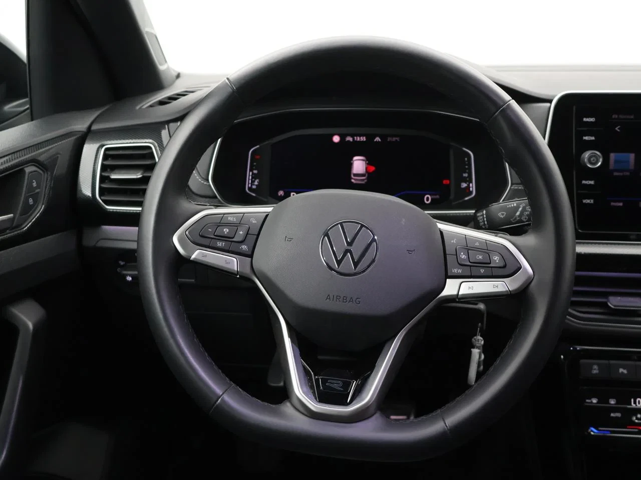 Volkswagen-T-Cross-image-11
