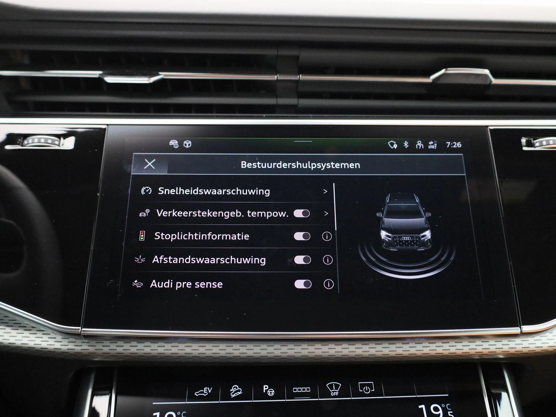 Audi-Q7-image-40