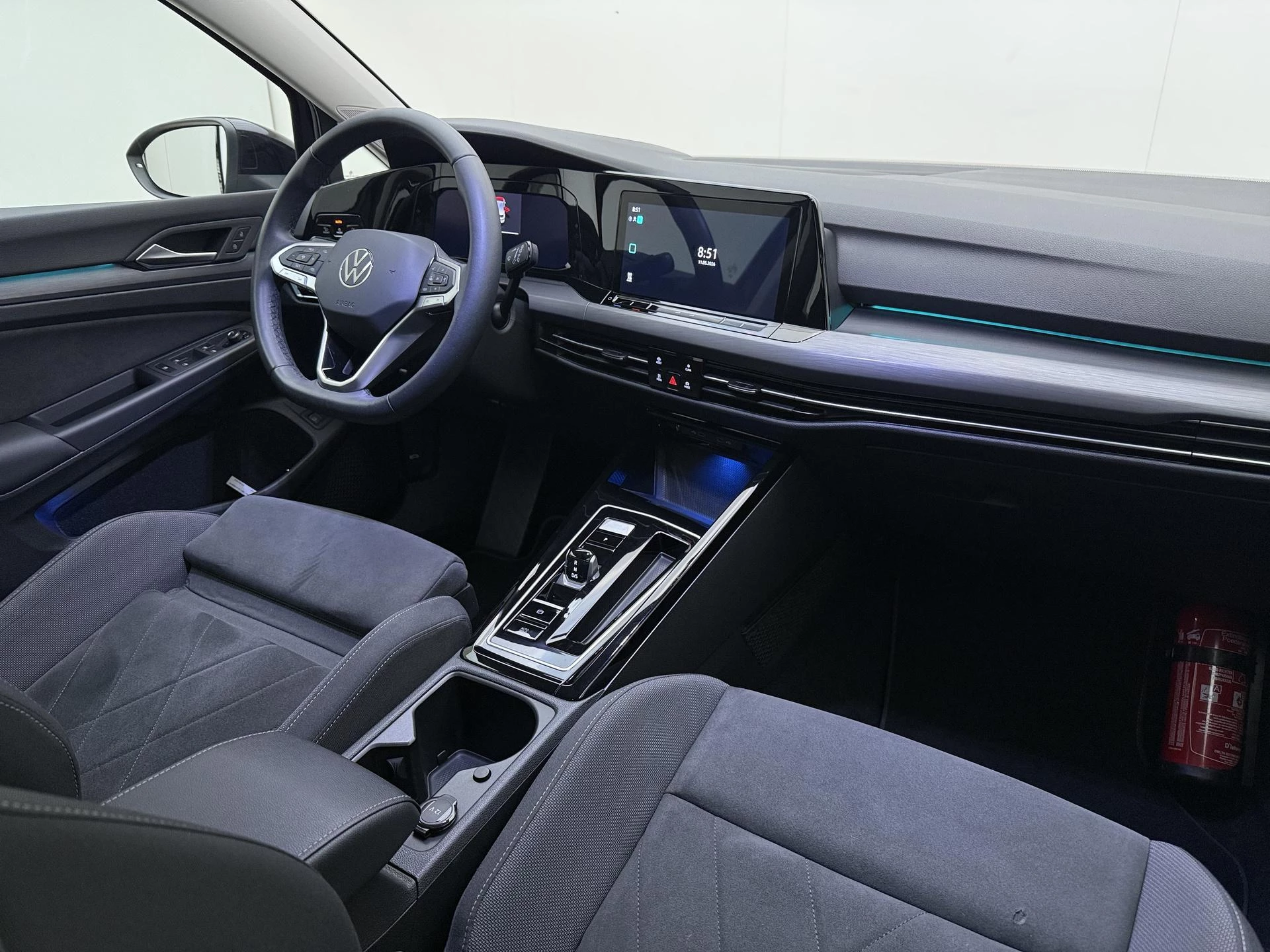 Volkswagen-Golf-image-5