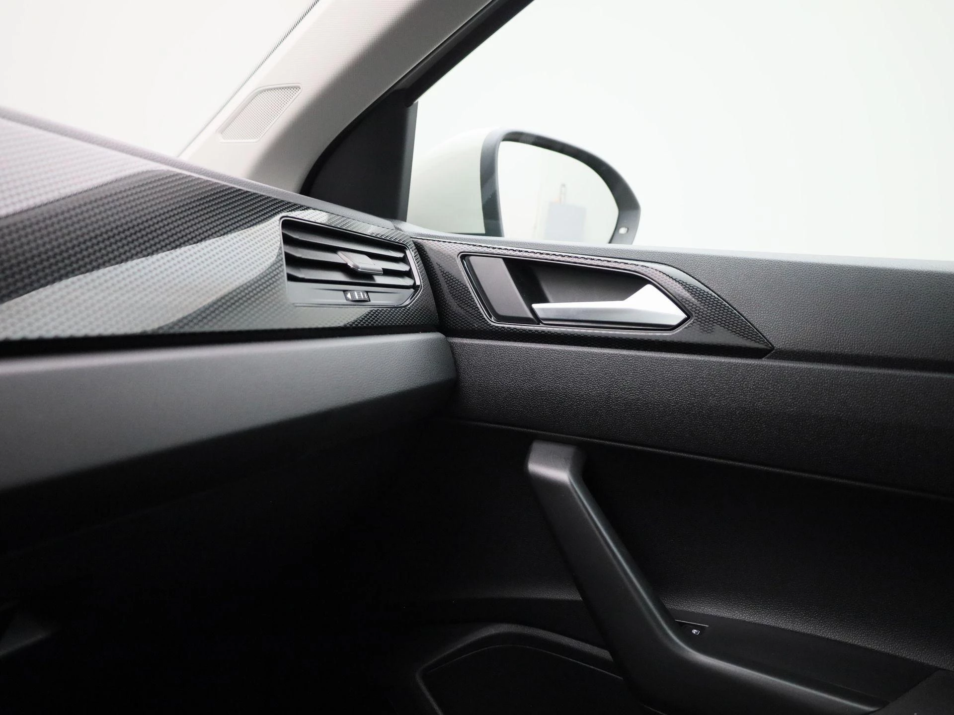 Volkswagen-Taigo-image-21