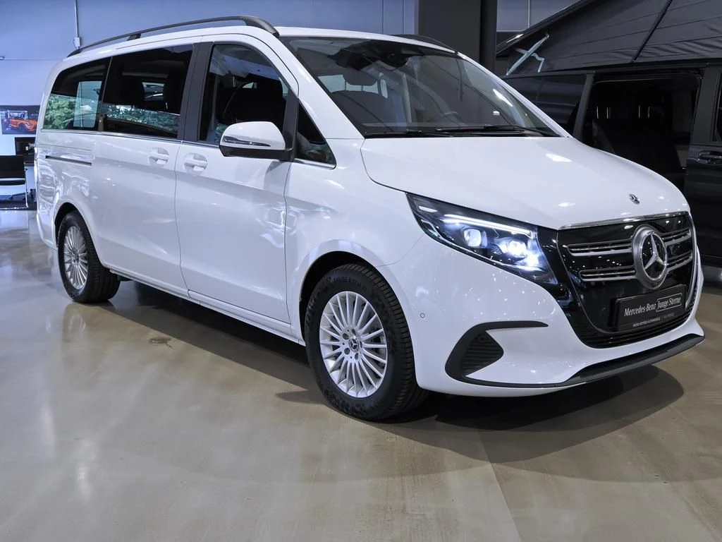 Mercedes-Benz-EQV 300-image-4
