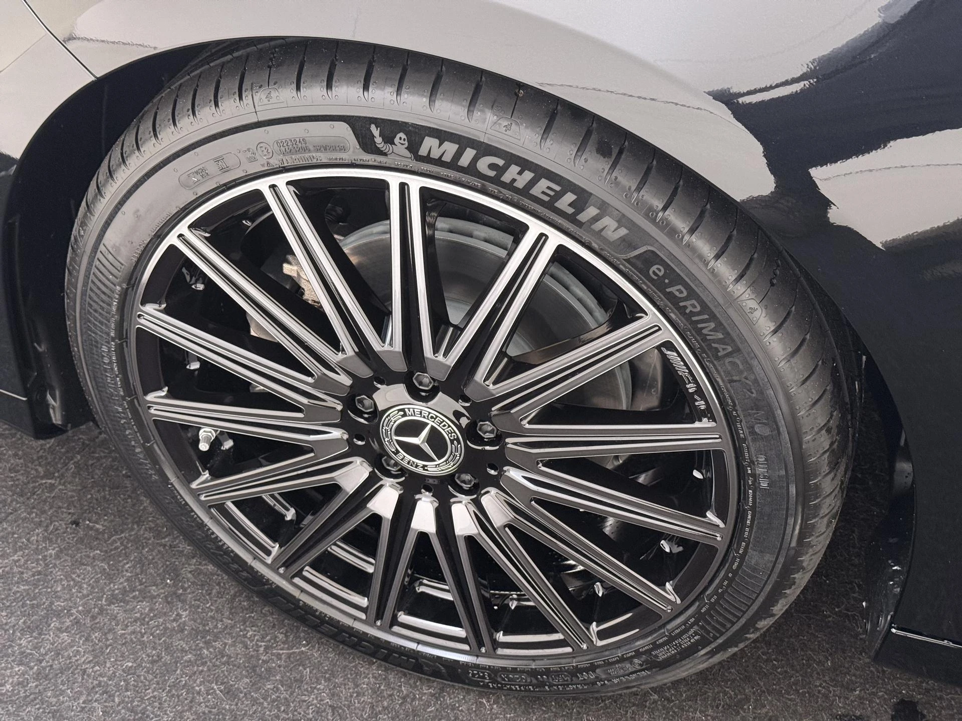 Mercedes-Benz-CLA-image-30