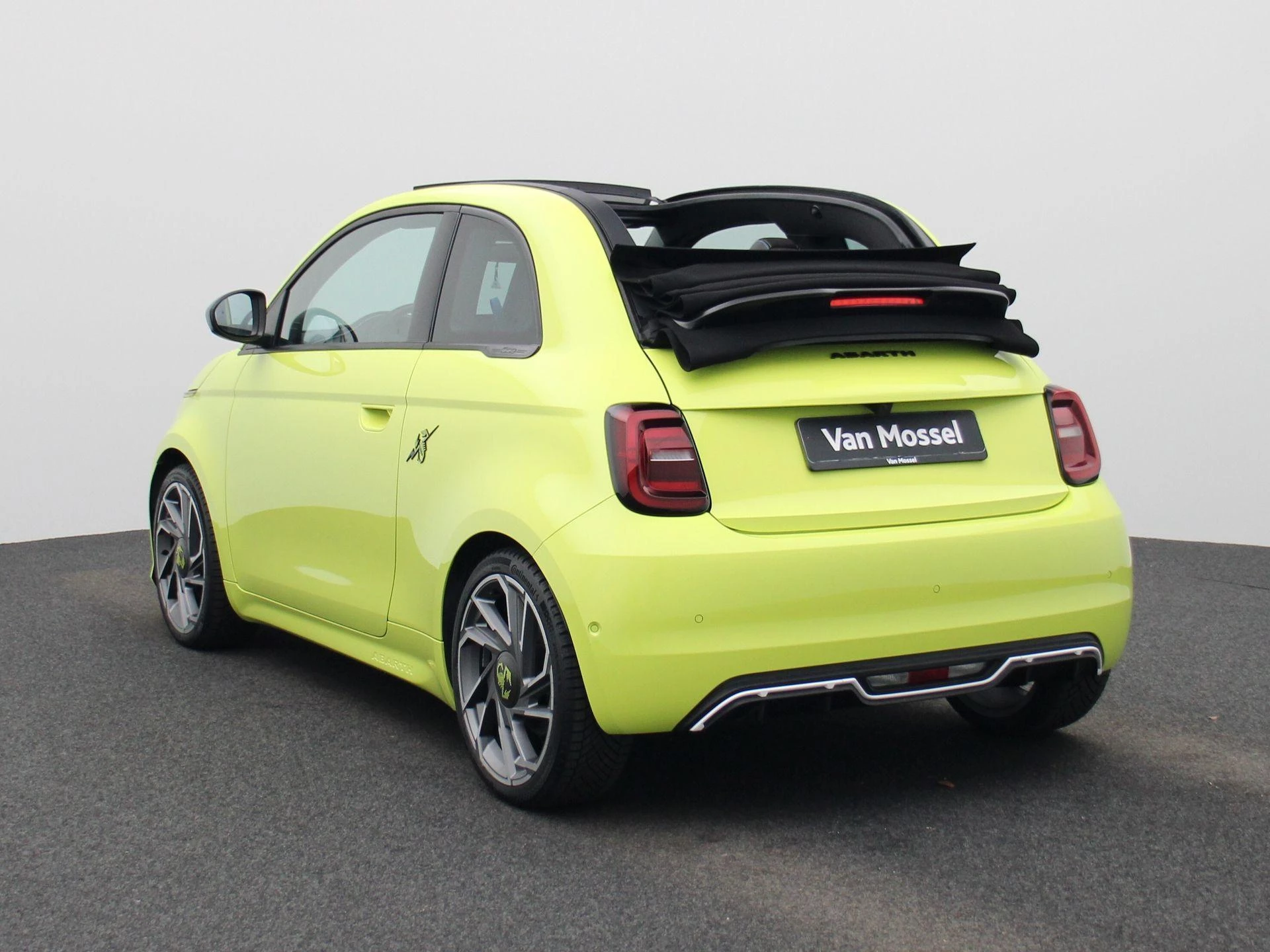 Fiat 500C Abarth Scorpionissima 42 kWh