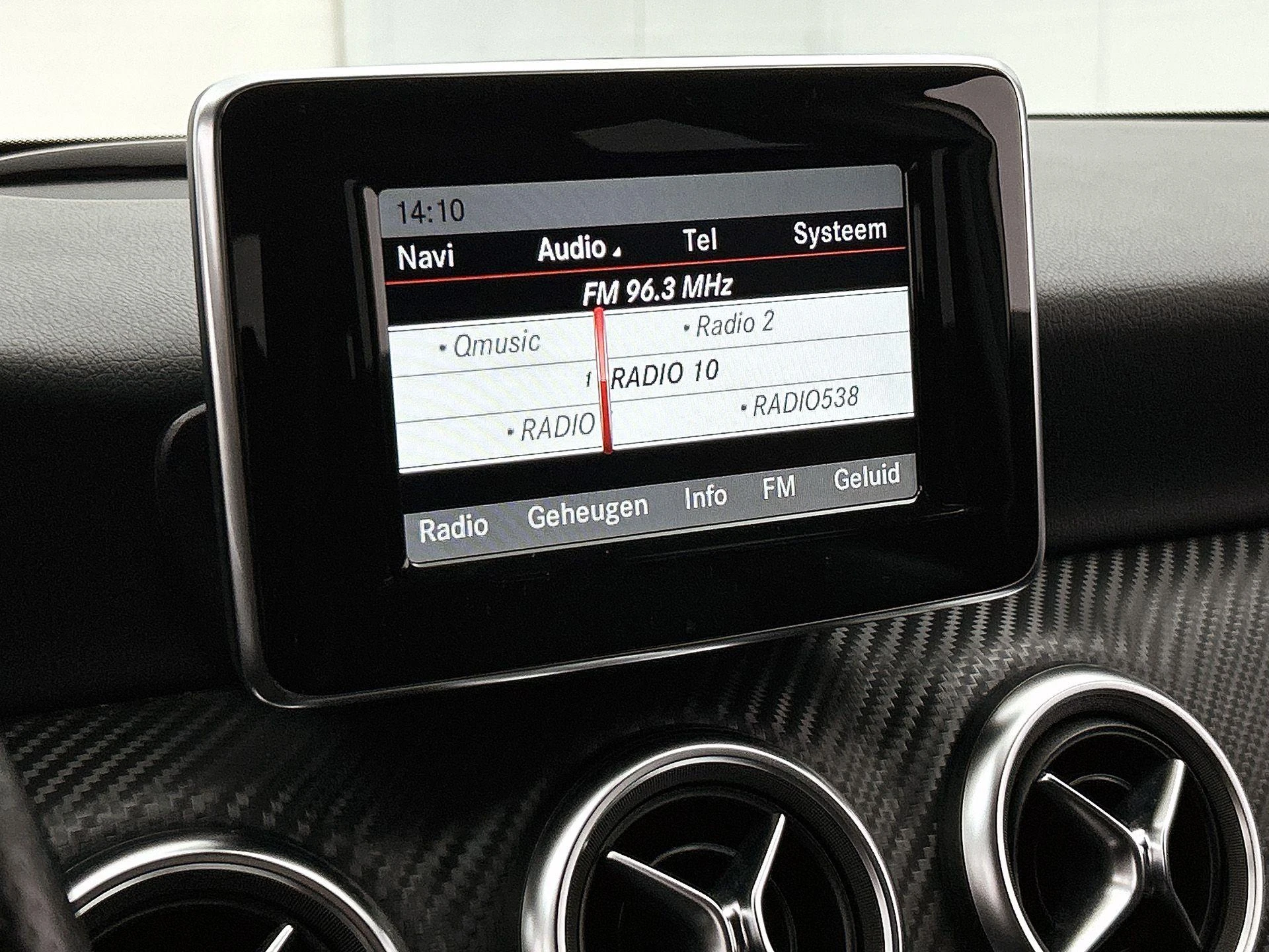 Mercedes-Benz-A-Klasse-image-6