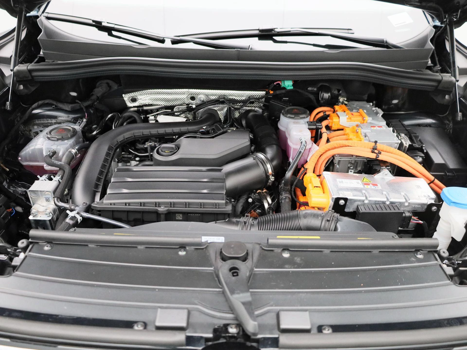Volkswagen-Tiguan-image-40