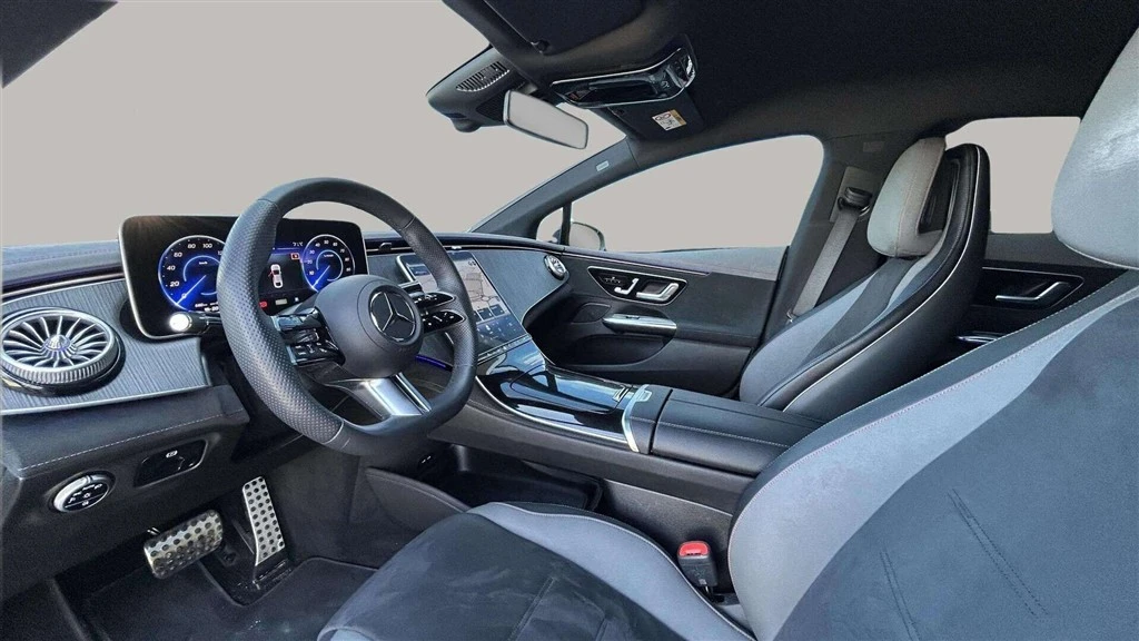 Mercedes-Benz-EQE-image-9