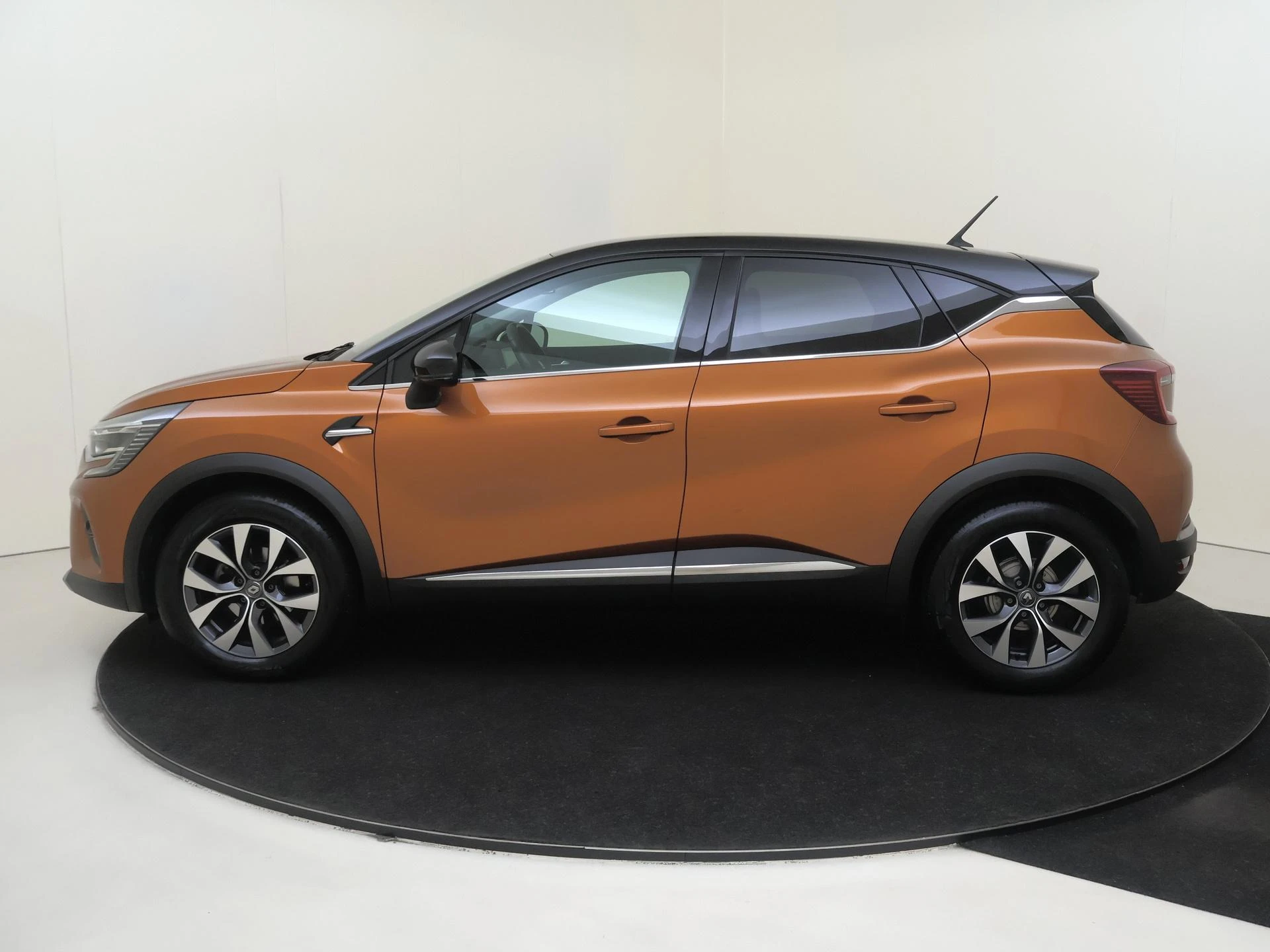 Renault-Captur-image-7