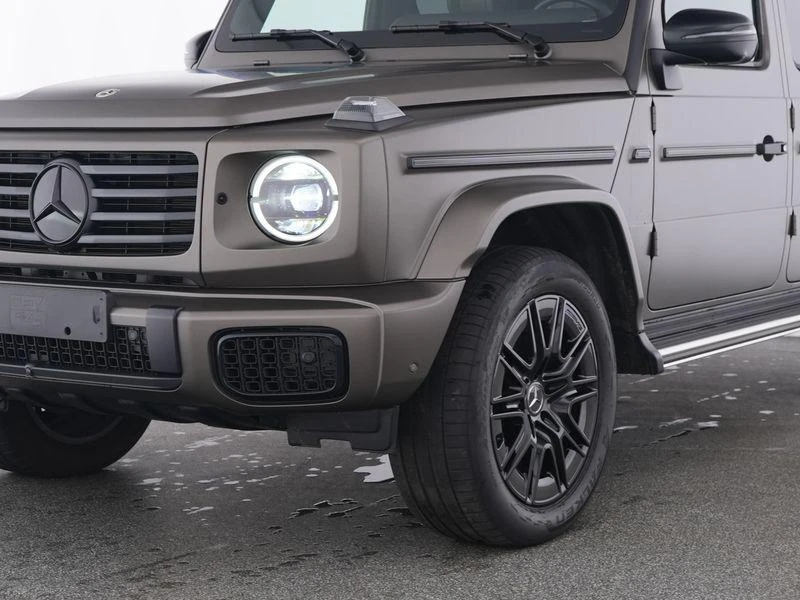 Mercedes-Benz-G-Klasse-image-7