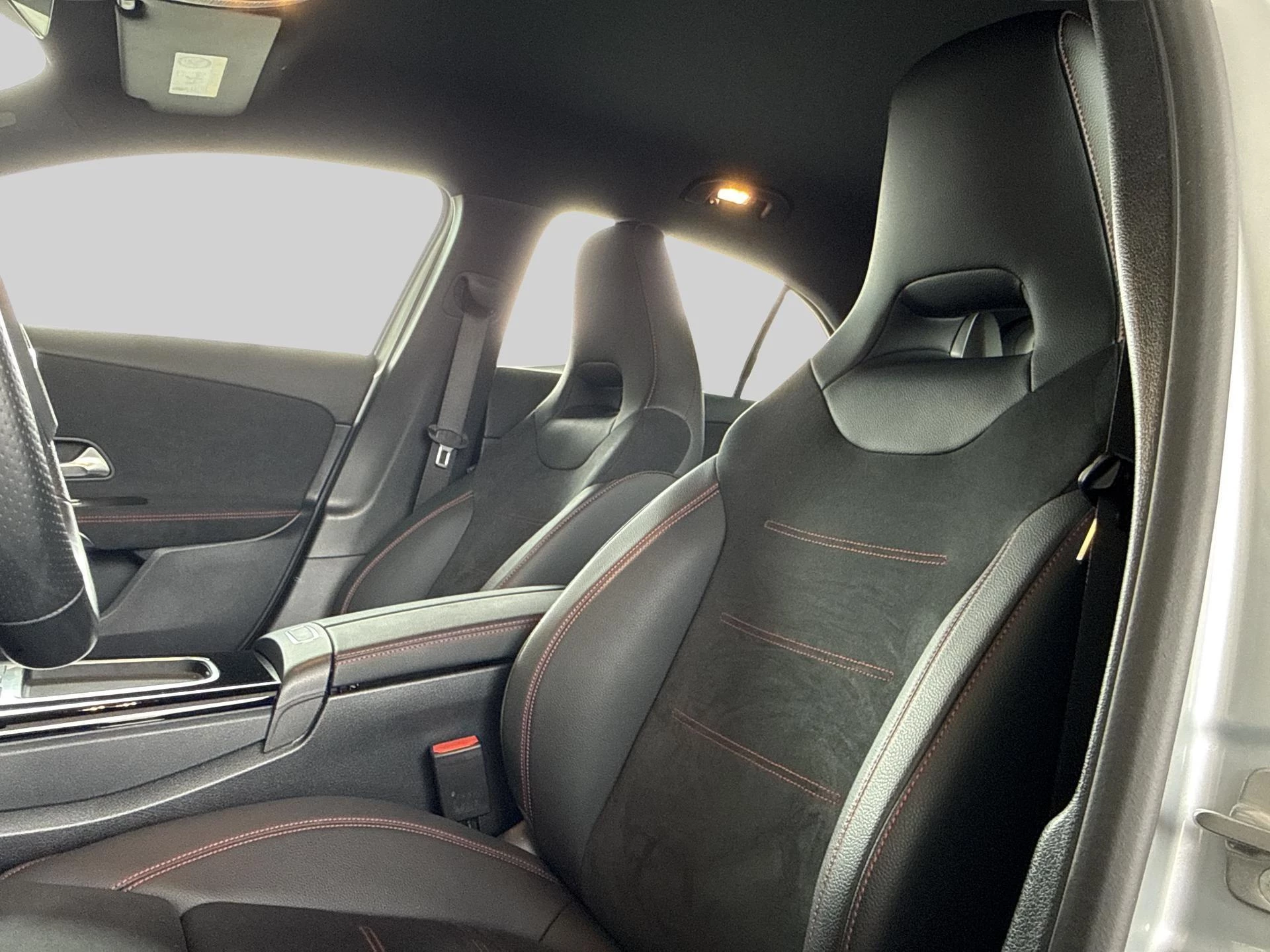 Mercedes-Benz Classe A 250 e AMG Line - TREKHAAK - MULTIBEAM LED - CARPLAY - 360° CAMERA