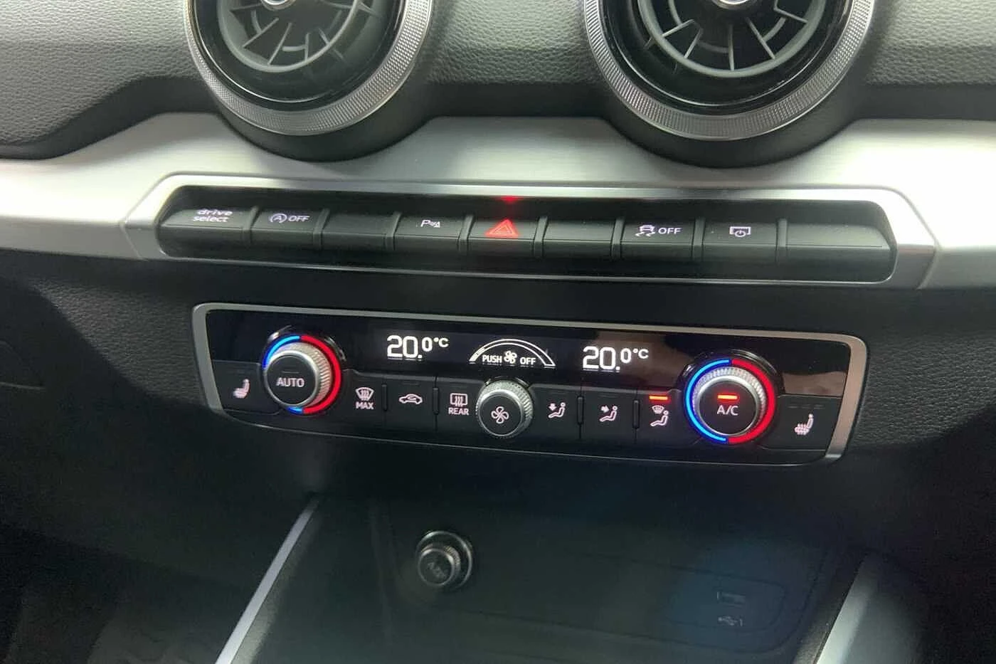 Audi-SQ2-image-18