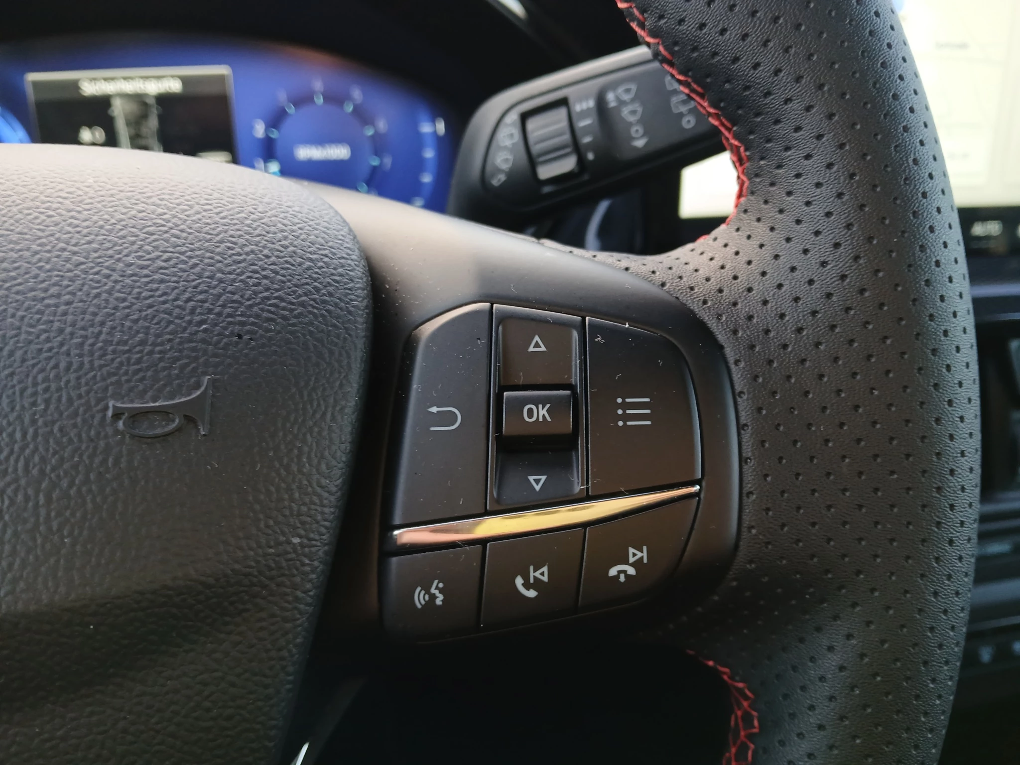 Ford Focus ST-Line X Turnier | HUD | LED | NAV | ACC | KAM | TWA | WI-PKT | PDC