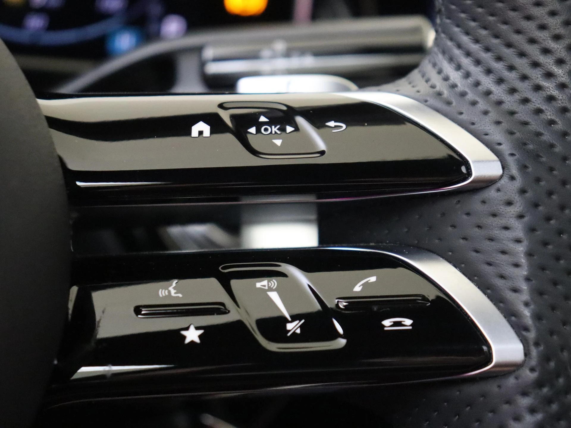 Mercedes-Benz-E-Klasse-image-12