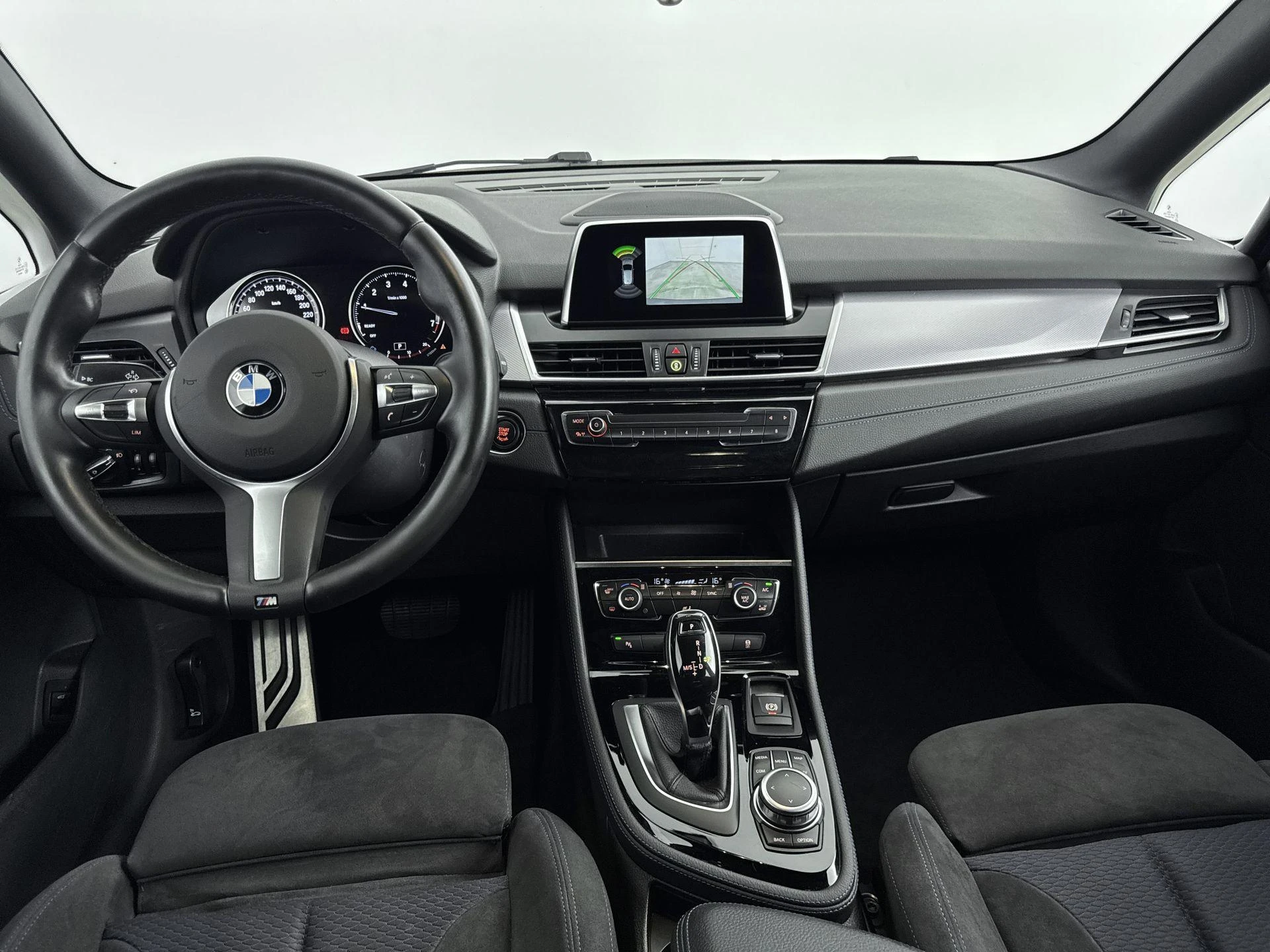 BMW-2 Serie-image-15