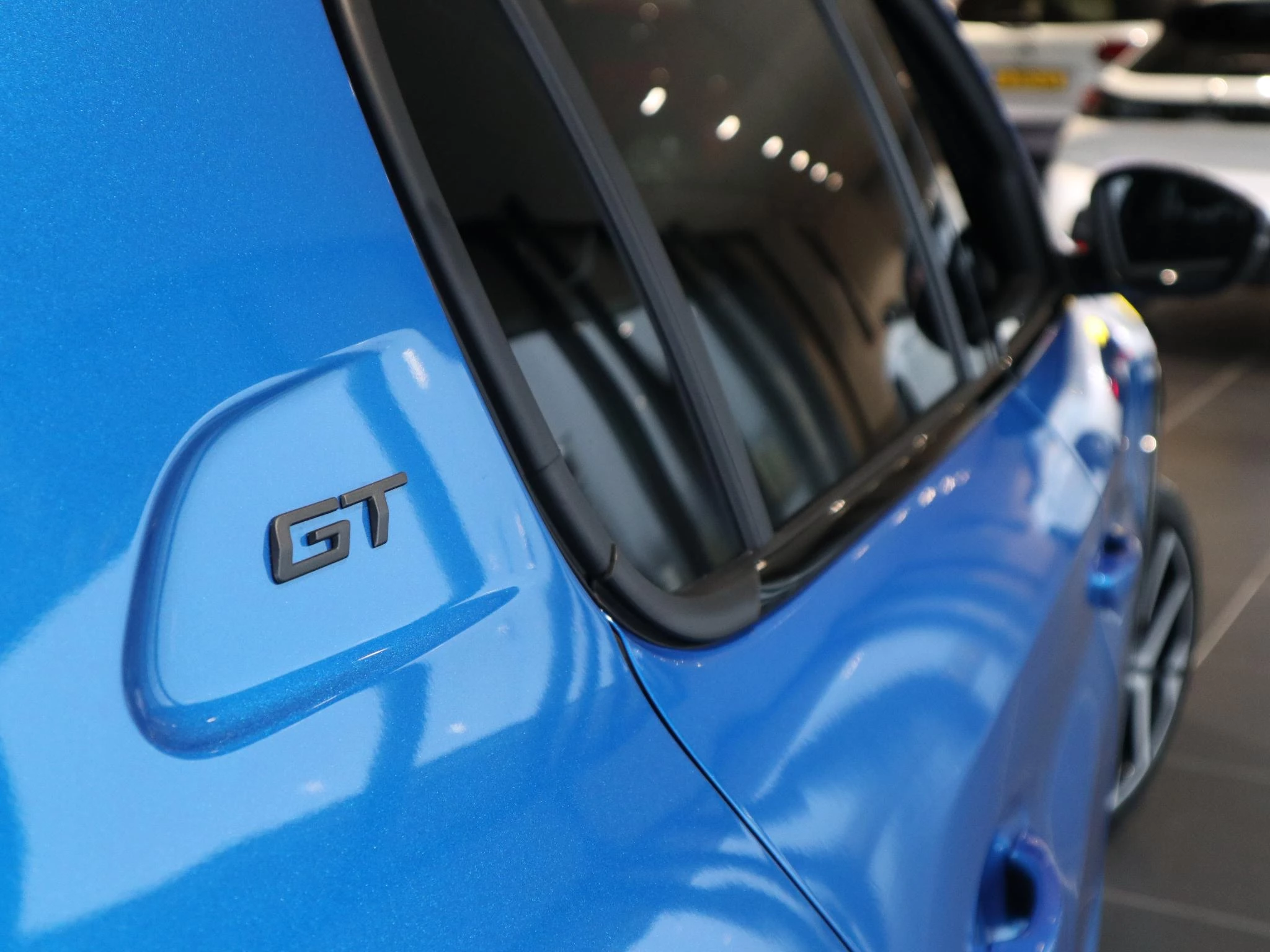 Peugeot-e-208-image-36