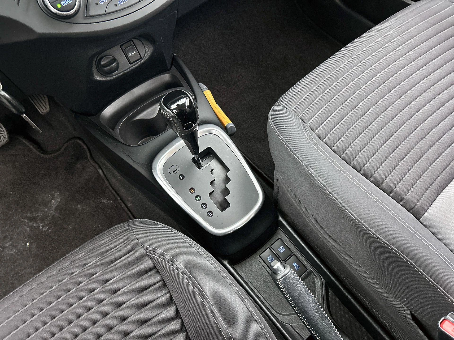 Toyota-Yaris-image-21